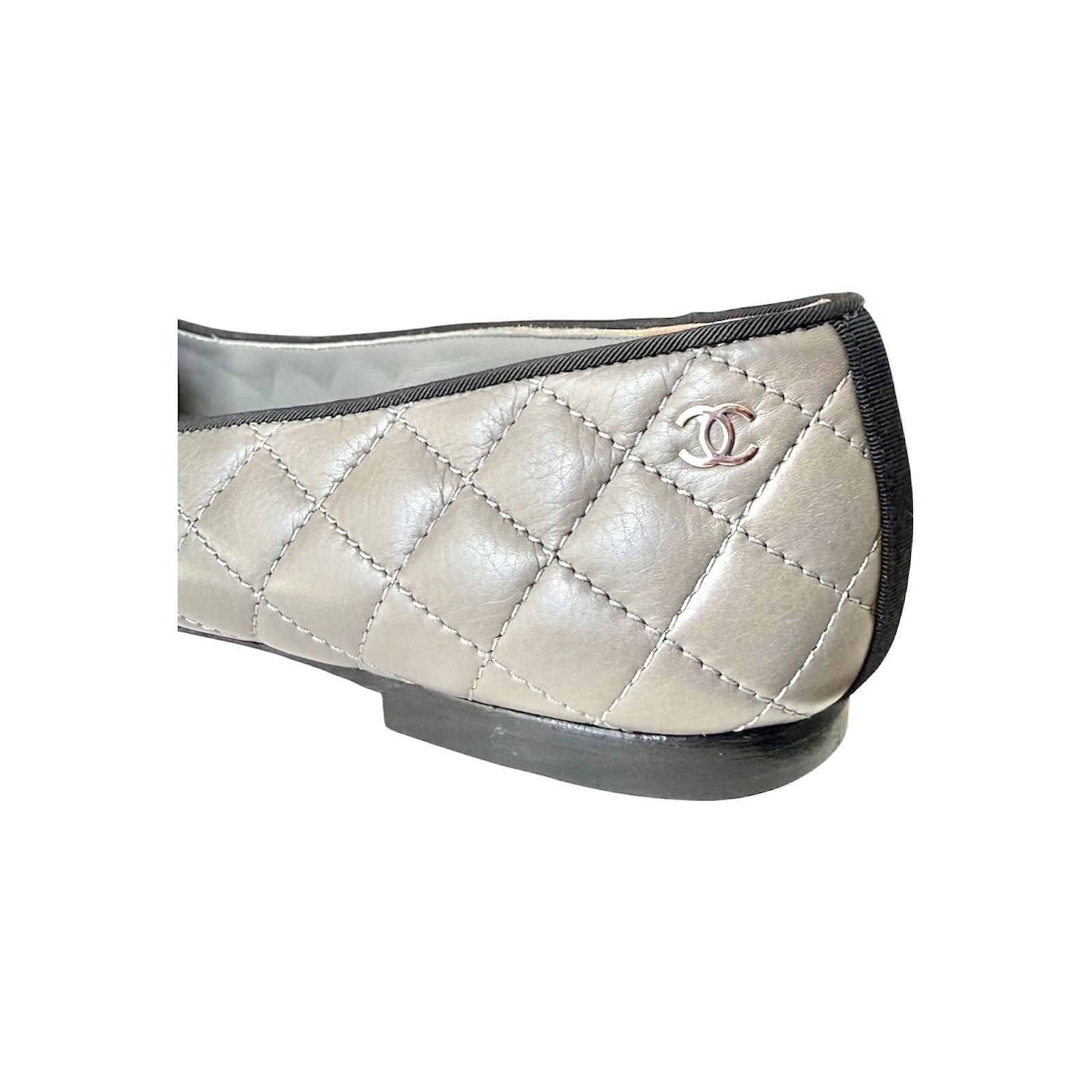 Chanel Chanel CC Quilted Cap Toe Ballet Flats Gray Black Leather EU Size US 6.5 / IT 36.5 - 9 Thumbnail