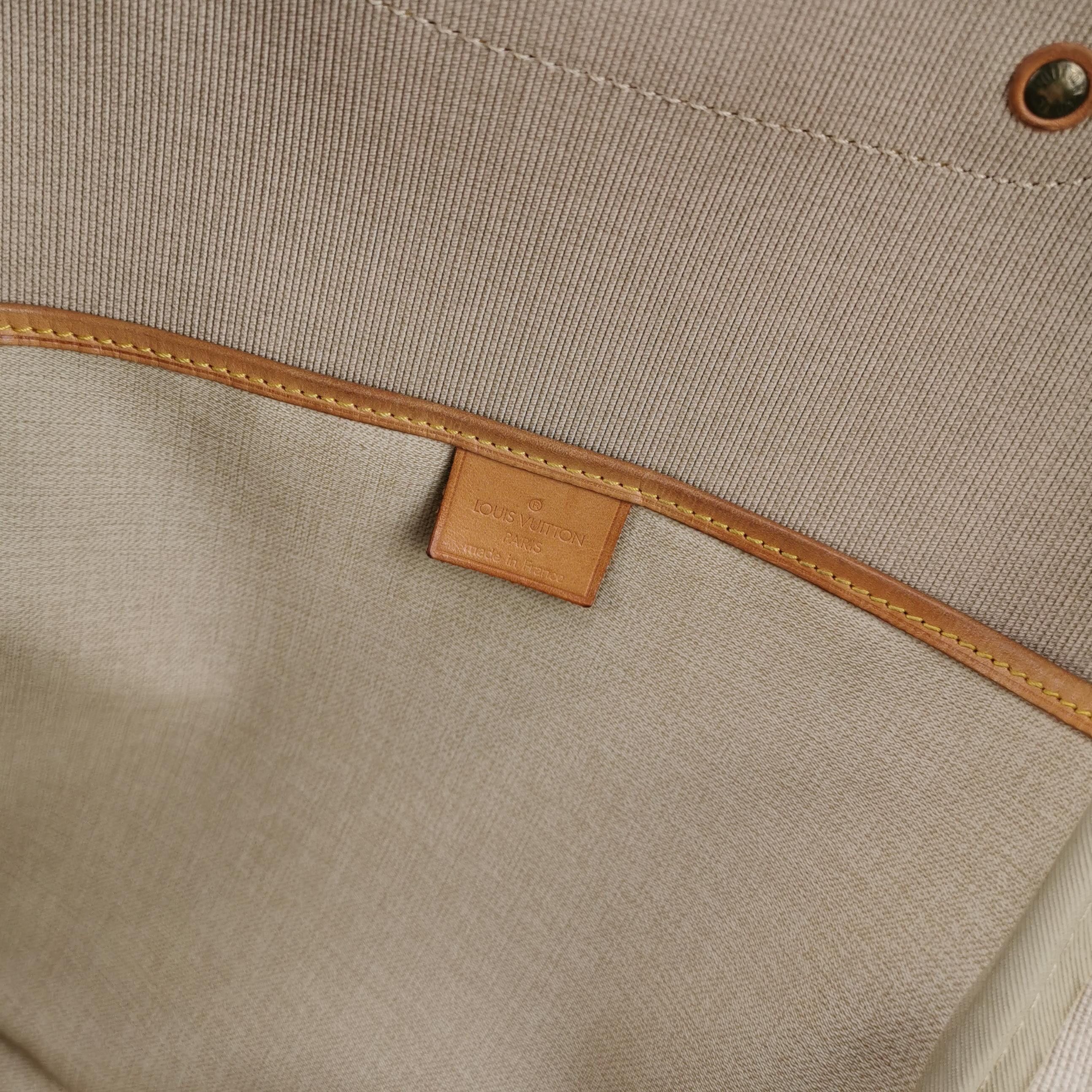 Louis Vuitton Louis Vuitton (LV) Excursion Small Vegetable Tanned Leather Size ONE SIZE - 2 Thumbnail