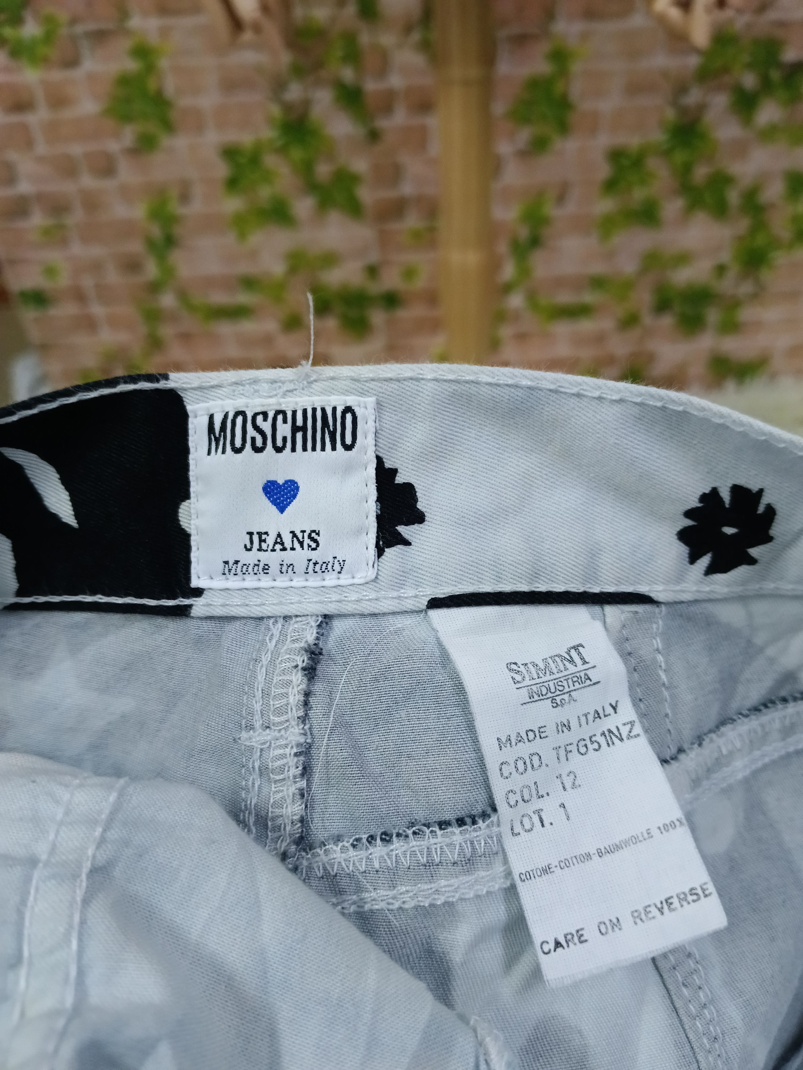 Moschino MOSCHINO FULLPRINT MINI SKIRT Size 27" / US 4 / IT 40 - 7 Thumbnail