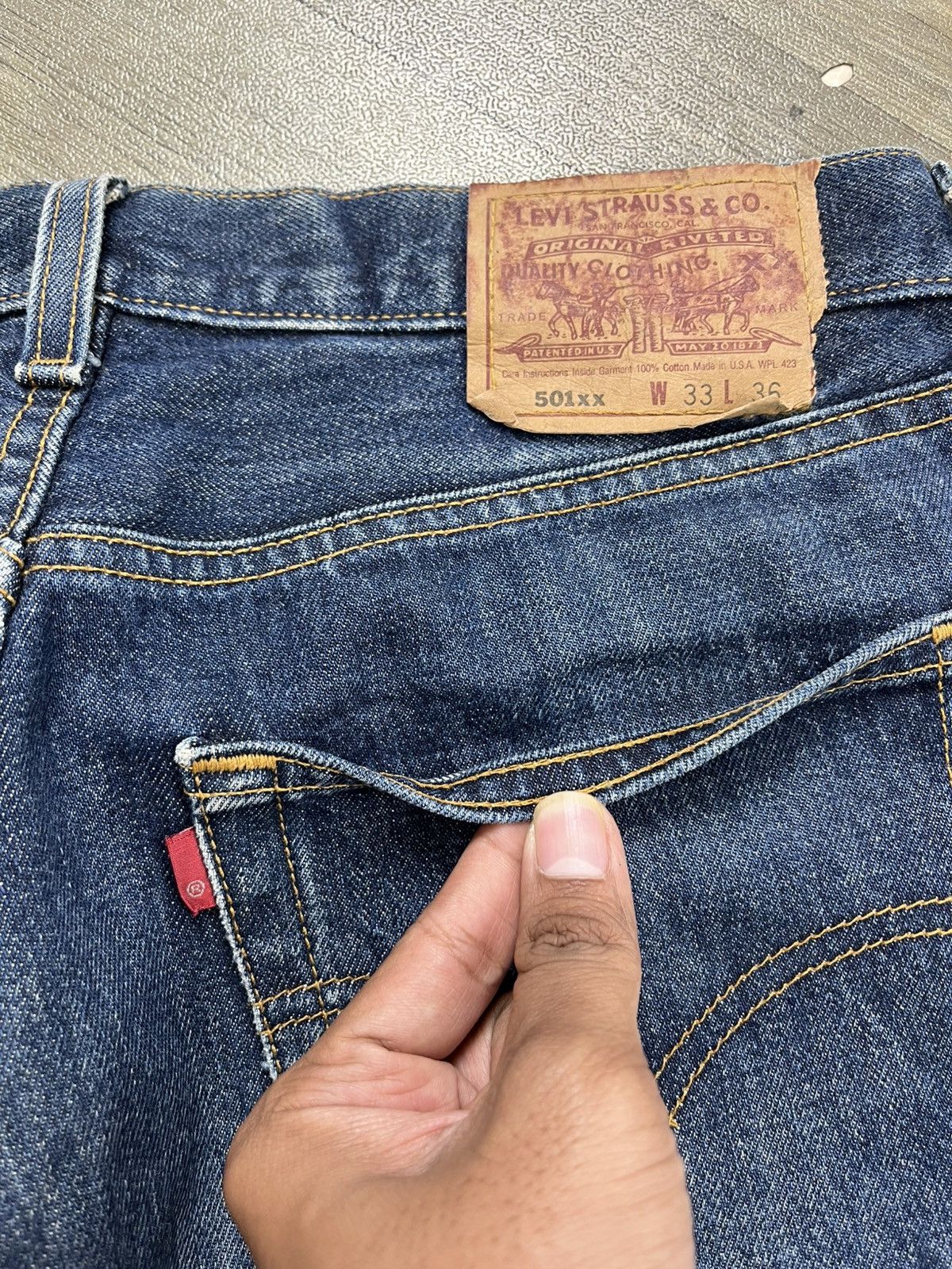 Levi's Vintage Clothing 🇺🇸1990s Vintage Levis 501XX 33x36 Straight Leg Blue Jeans Size US 31 - 4 Thumbnail