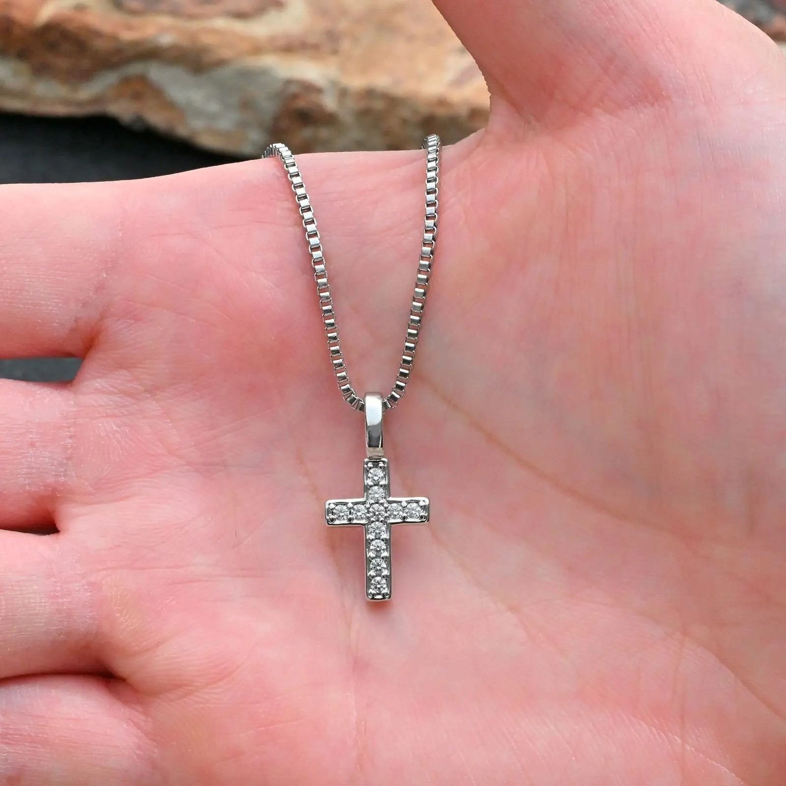 Vintage Small Cross Necklace Size ONE SIZE - 6 Thumbnail