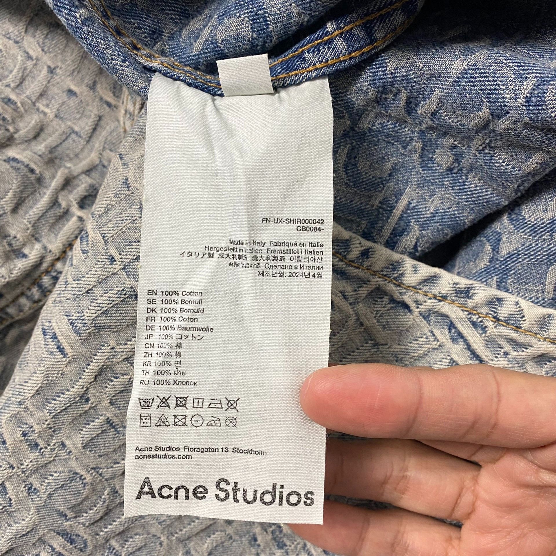 Acne Studios Acne studios Embossed denim shirts all over Nextarrow-2412 Size US S / EU 44-46 / 1 - 5 Thumbnail