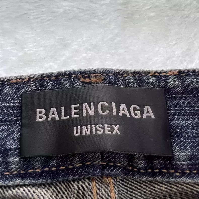 Balenciaga Balenciaga size L Vintage blue makes old jeans Size US 27 - 3 Thumbnail