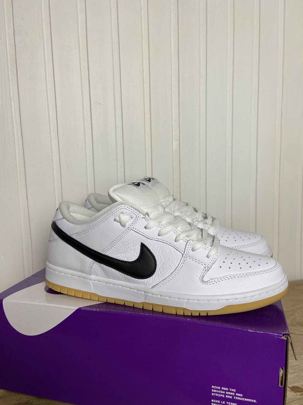 Nike New Nike SB Dunk Low Pro "White Gum" authentic Size 11US Size US 11 / EU 44 - 5 Thumbnail