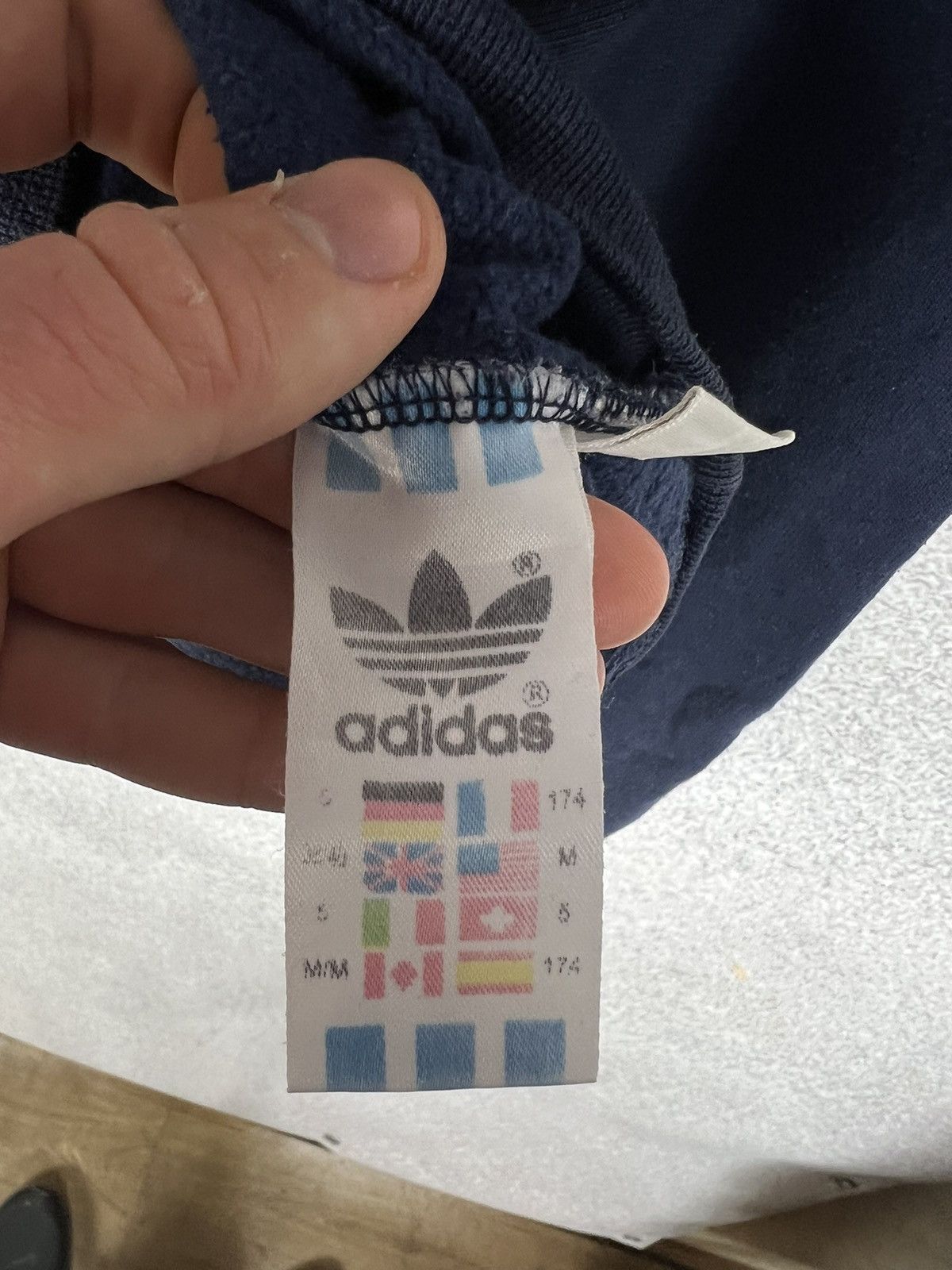 Adidas Vintage Adidas Small Logo Oversized Sweatshirt Size US M / EU 48-50 / 2 - 8 Thumbnail