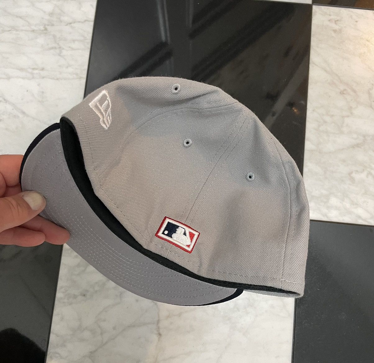 New Era 🔥 Exclusive Indians customized hat 6 7/8 Size ONE SIZE - 2 Thumbnail