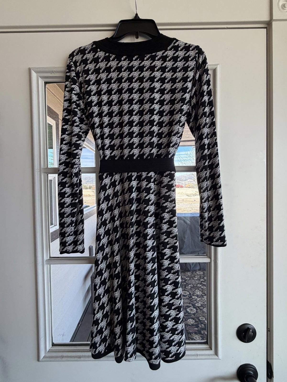 Other WHBM Bold Houndstooth Reversible Faux Wrap Belted Dress 6 Size M / US 6-8 / IT 42-44 - 7 Thumbnail