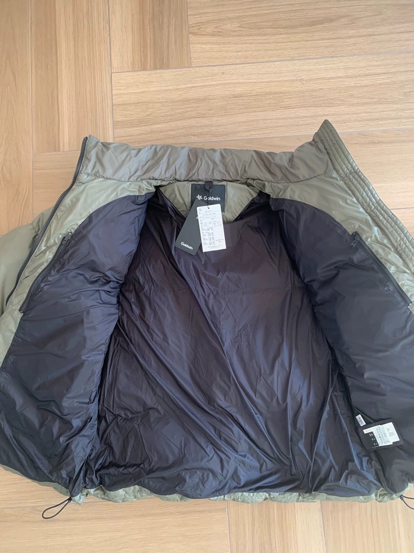 Goldwin Goldwin Lifestyle Down-Filled Warm Jacket GL22721 L (New) Size US L / EU 52-54 / 3 - 5 Thumbnail