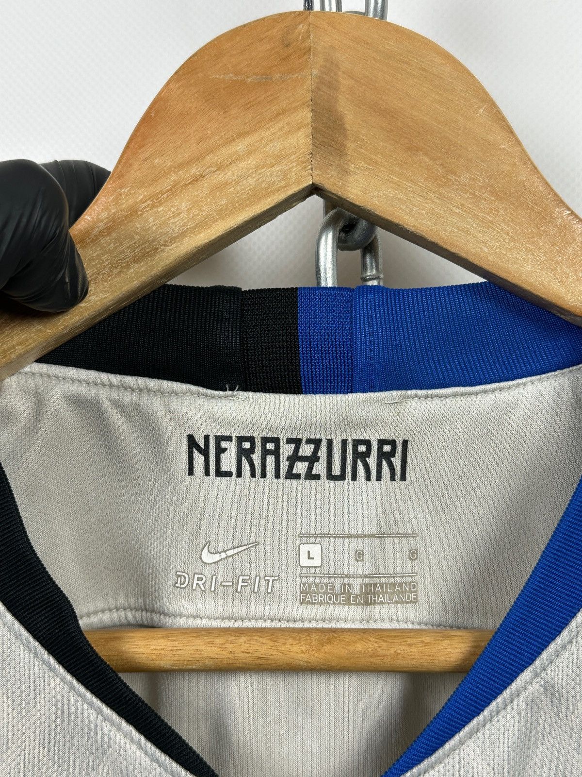 Nike 2018/19 Nike Inter Milan Away Kit Soccer Jersey Size US L / EU 52-54 / 3 - 23 Thumbnail