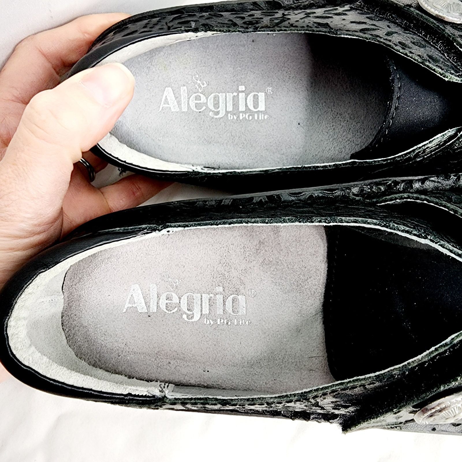 Other Alegria Black Leather Floral Embossed And Neoprene Shoes Size US 9 / IT 39 - 10 Thumbnail