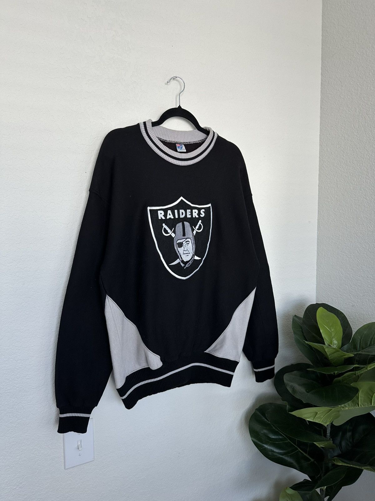 NFL × The Game × Vintage Vintage 90s The Game LA Raiders Big Logo Crewneck Sweatshirt Size US M / EU 48-50 / 2 - 5 Thumbnail
