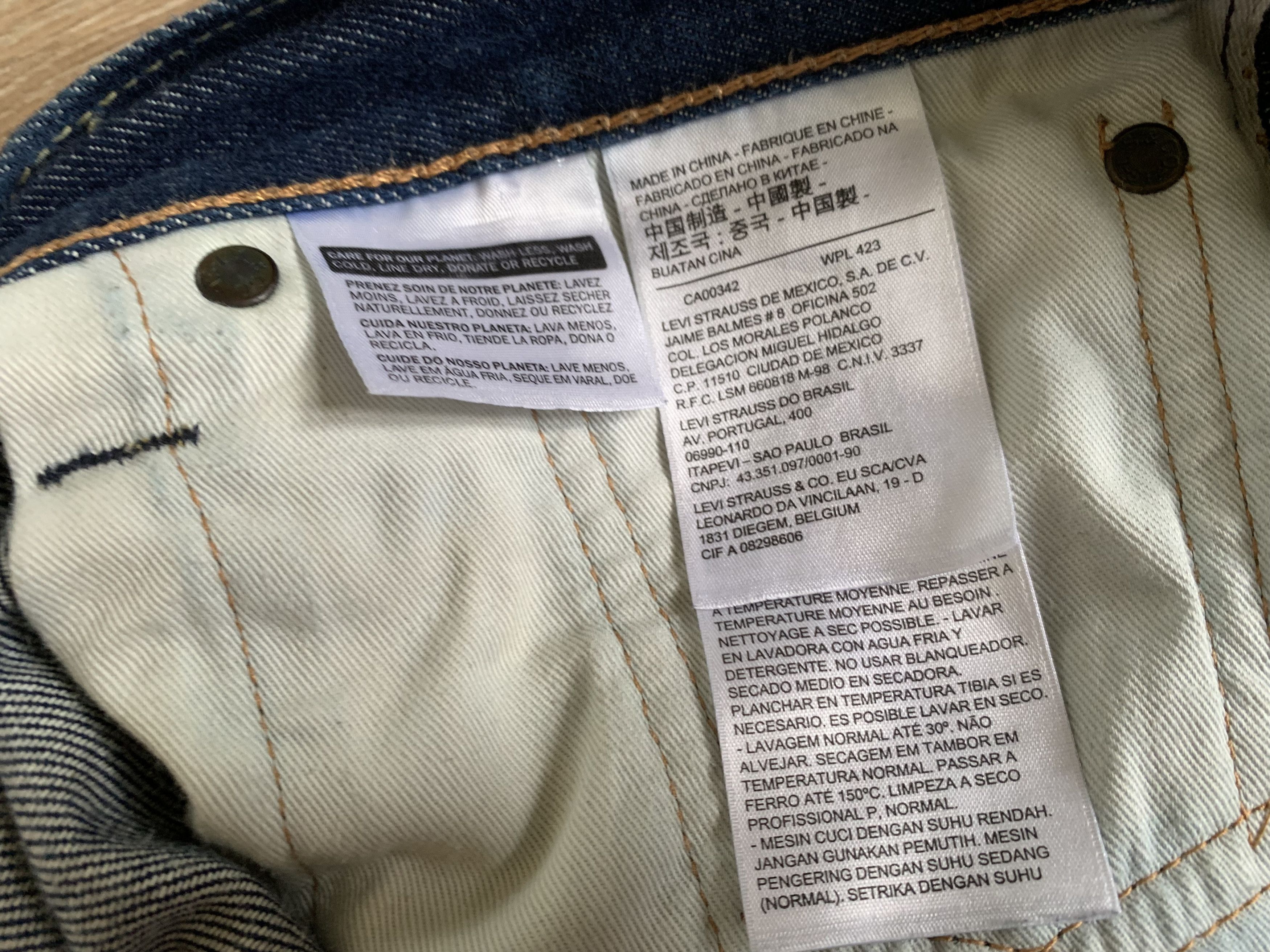 Levi's Levi's 501 Blue Denim Jeans Size US 34 / EU 50 - 8 Thumbnail