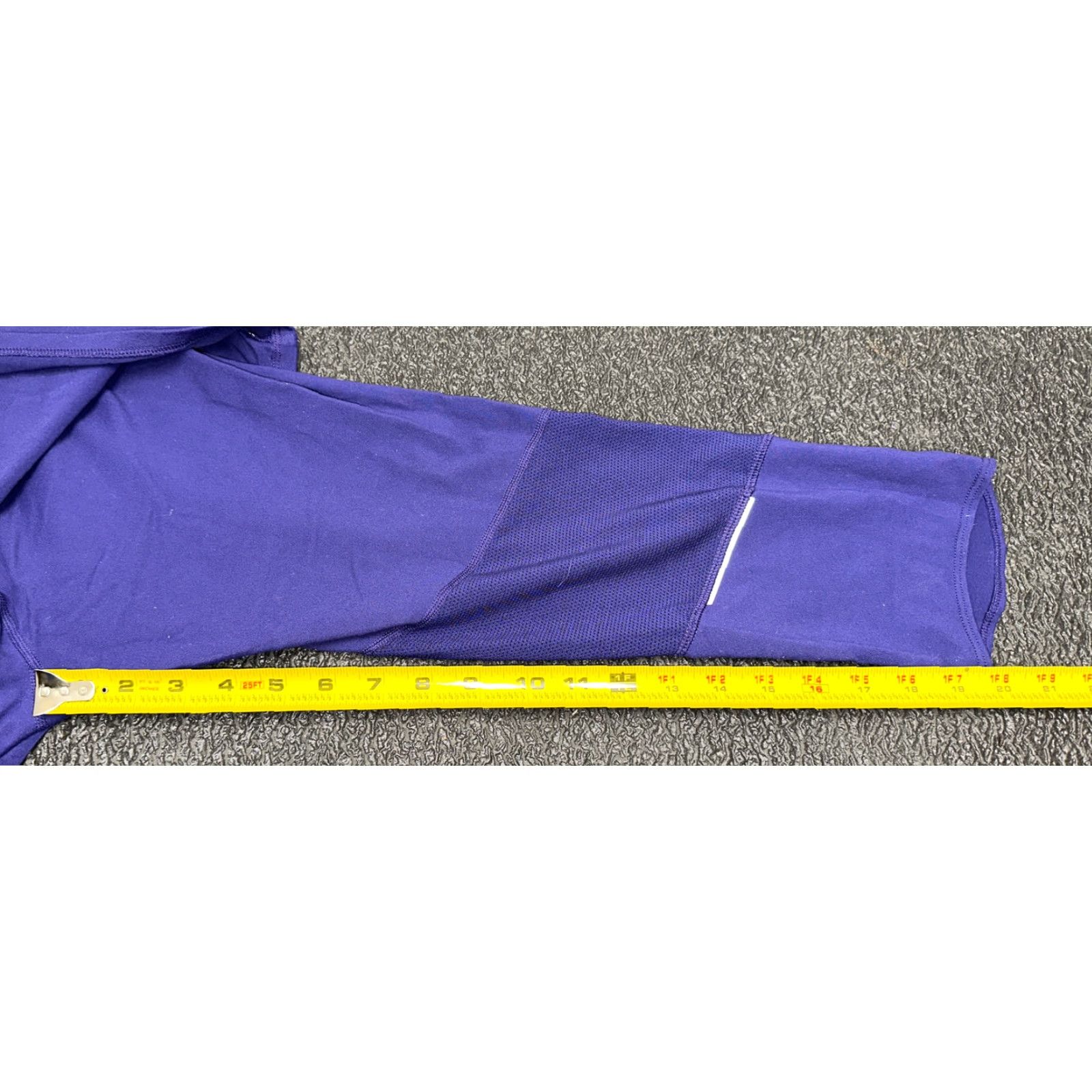 Athleta VINTAGE Athleta Women's Cropped Leggings Activewear Yoga Nylon Blend Purple Size M Women Size 32" / US 10 / IT 46 - 8 Thumbnail