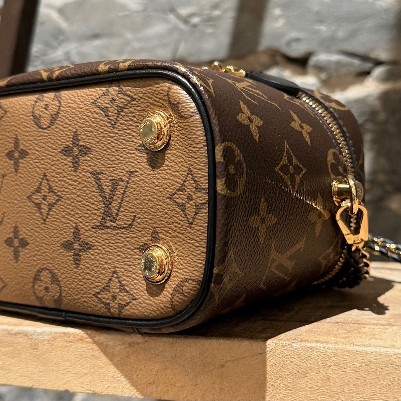 Louis Vuitton Louis Vuitton 2022 Vanity PM Monogram Reverse Chain Bag Size ONE SIZE - 13 Thumbnail