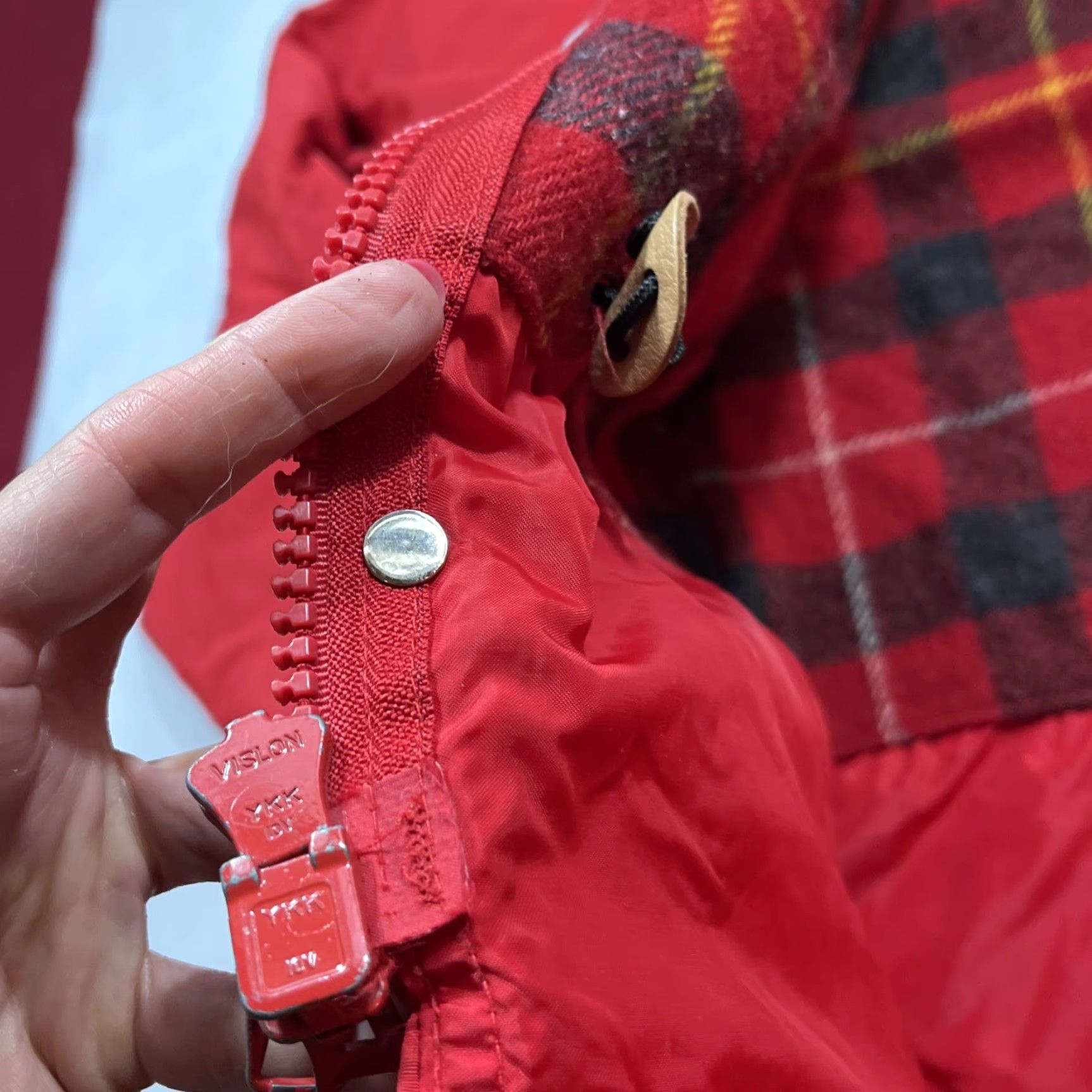 Vintage VINTAGE Woolrich Woman Jacket Hooded RAIN Red Plaid Wool Lining Zip Snap Lg Womens Size L / US 10 / IT 46 - 6 Thumbnail