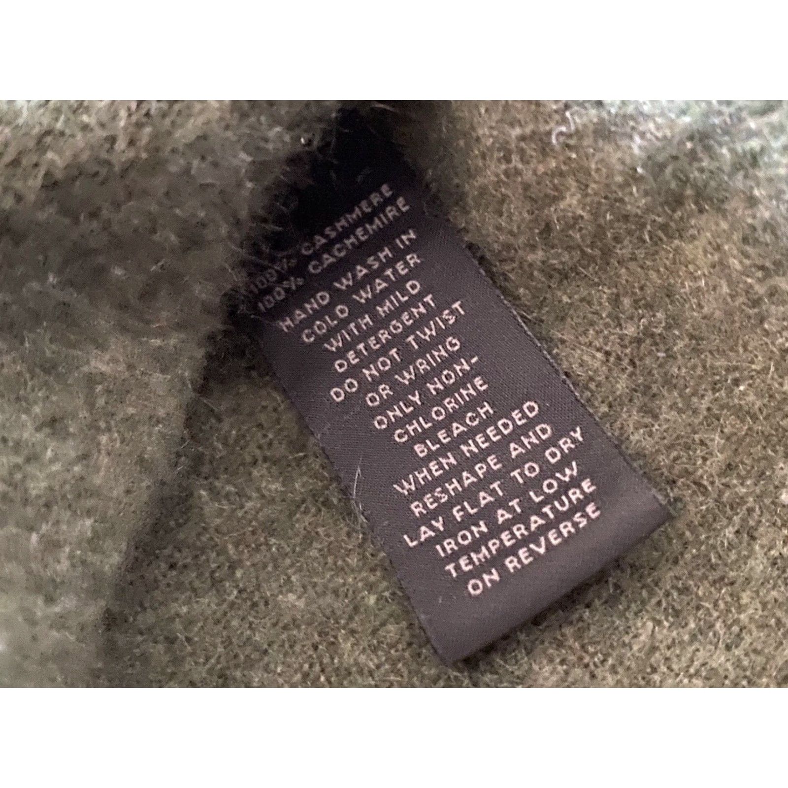Saks Fifth Avenue Saks Fifth Avenue 100% Cashmere Sweater Womens Small Petite S/P Green Long Sleeve Pullover Sweater Women Mens? Size S / US 4 / IT 40 - 4 Thumbnail