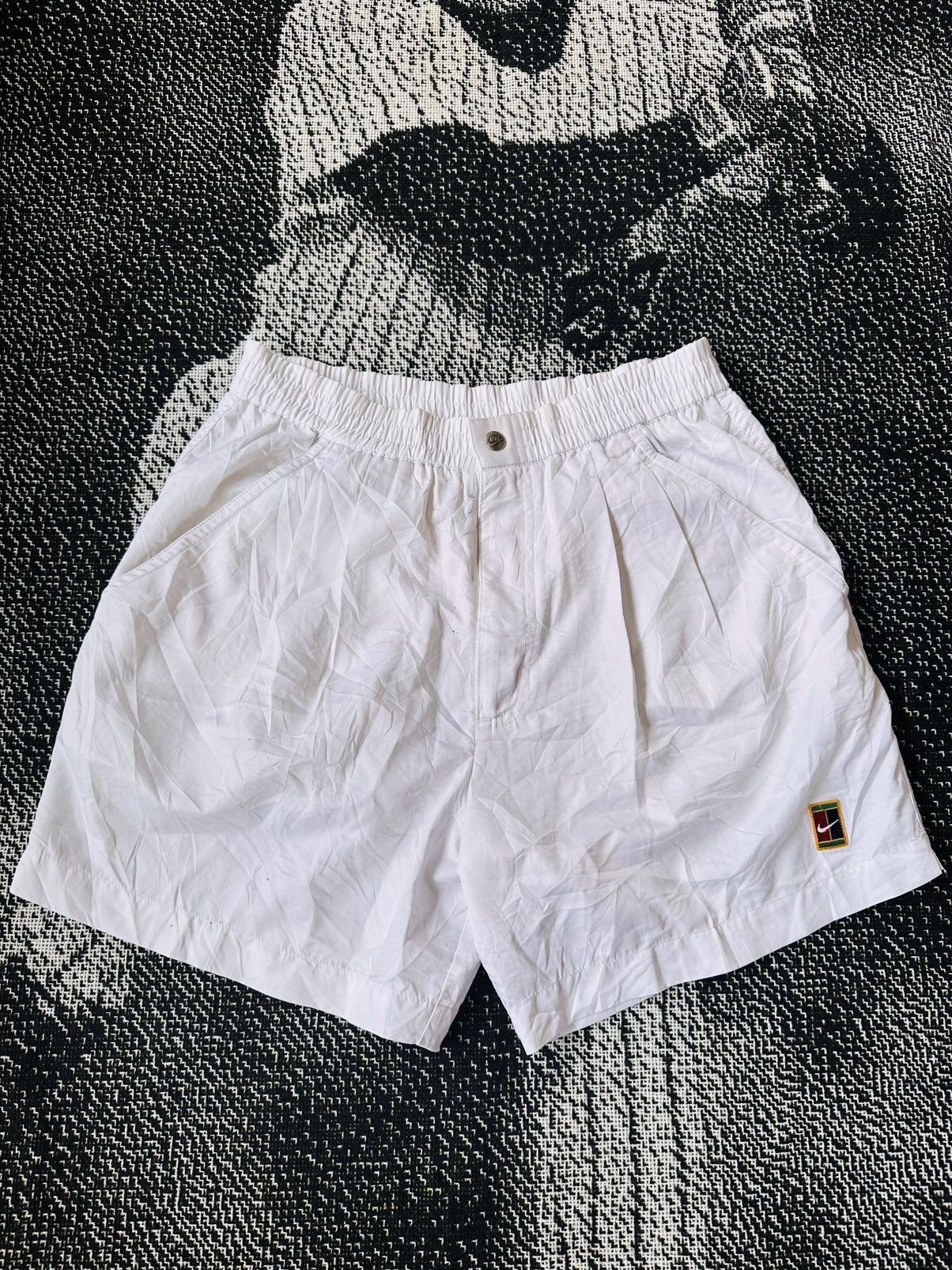 Vintage Vintage Nike Challenge Court Shorts Size US 30 / EU 46 - 1 Thumbnail