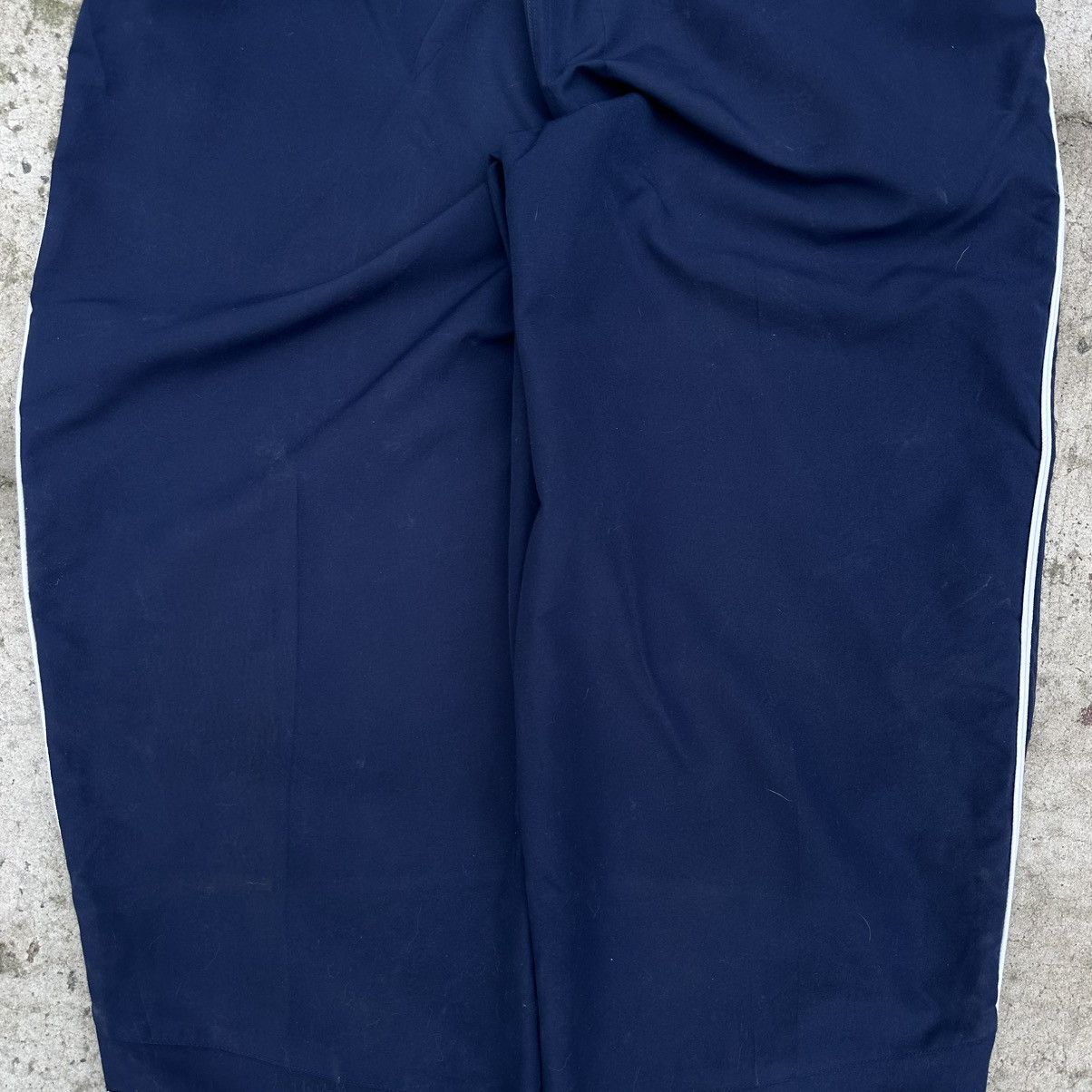 Umbro Vintage Umbro Joggers Baggy Pants Sport-wear Rap 90s Y2K Size US 36 / EU 52 - 9 Thumbnail