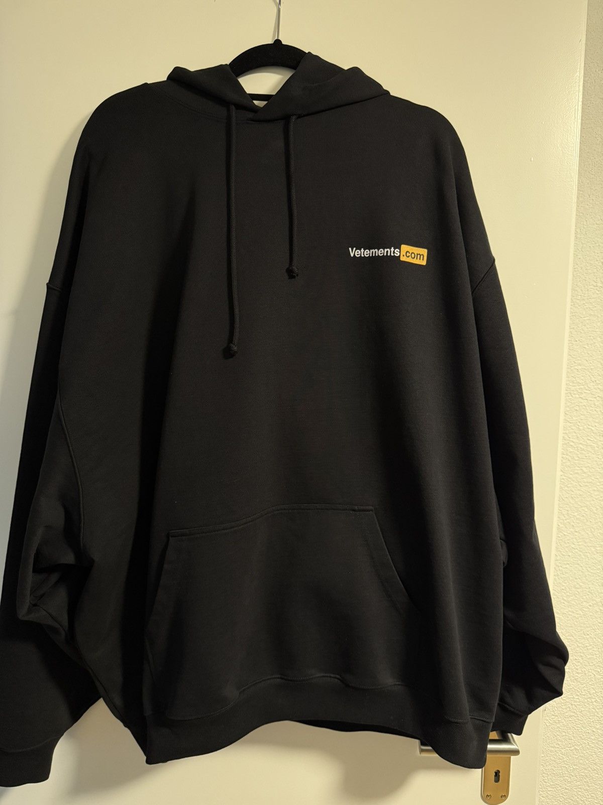 Vetements Vetements.com Hoodie (Black) Size US M / EU 48-50 / 2 - 1 Thumbnail
