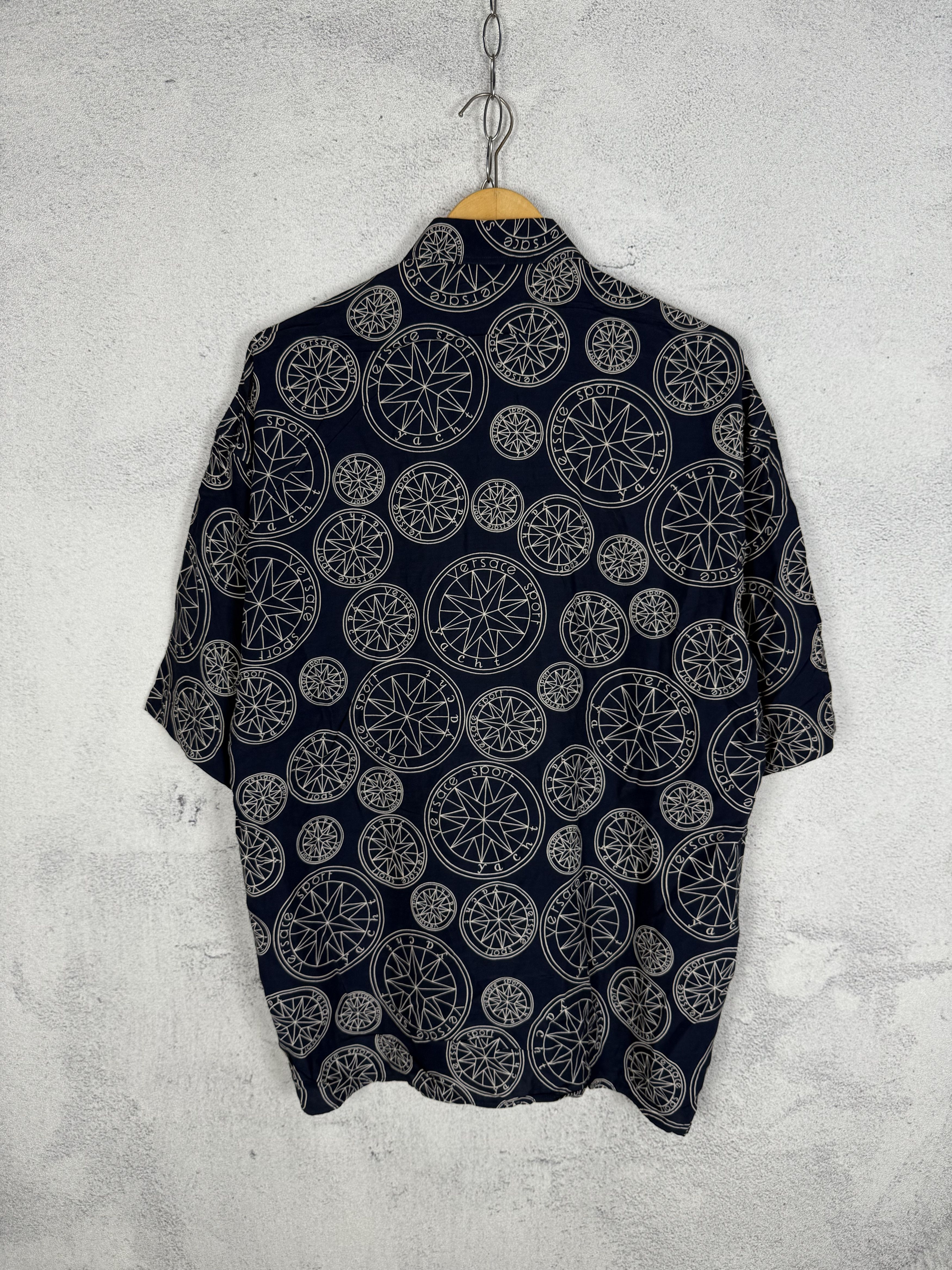 Versace 90s Versace Sport Over Print Logo Shirt Size US M / EU 48-50 / 2 - 3 Thumbnail