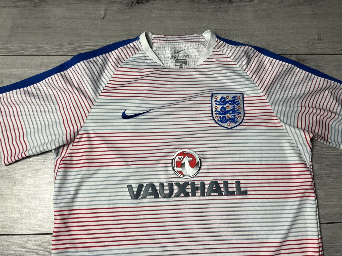 Nike Nike Men's England Flash Pre Match Top Jersey (White/Royal) Size US M / EU 48-50 / 2 - 3 Thumbnail