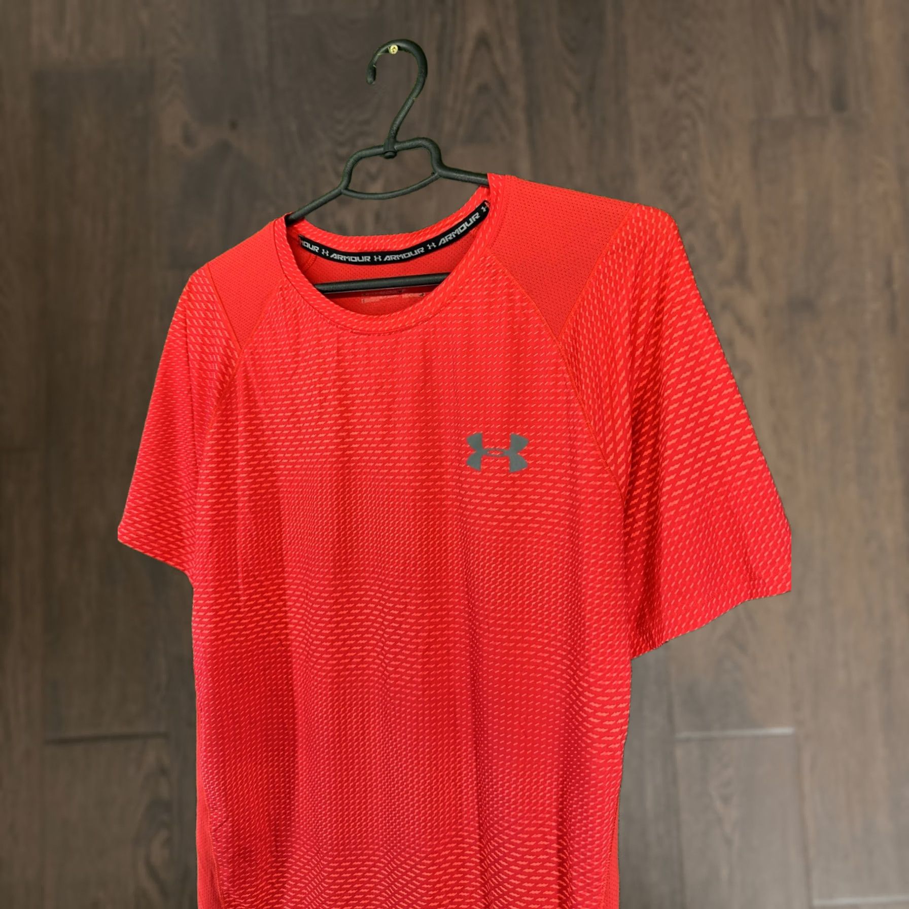 Under Armour UNDER ARMOUR 2018 MEN TRAINING COMPRESSION HEATGEAR SHIRT JERSEY ORIGINAL SIZE L RED Short Sleeve Crew Neck Jersey Crossfit T-Shirt Mens 2018 HeatGear Size US L / EU 52-54 / 3 - 1 Thumbnail