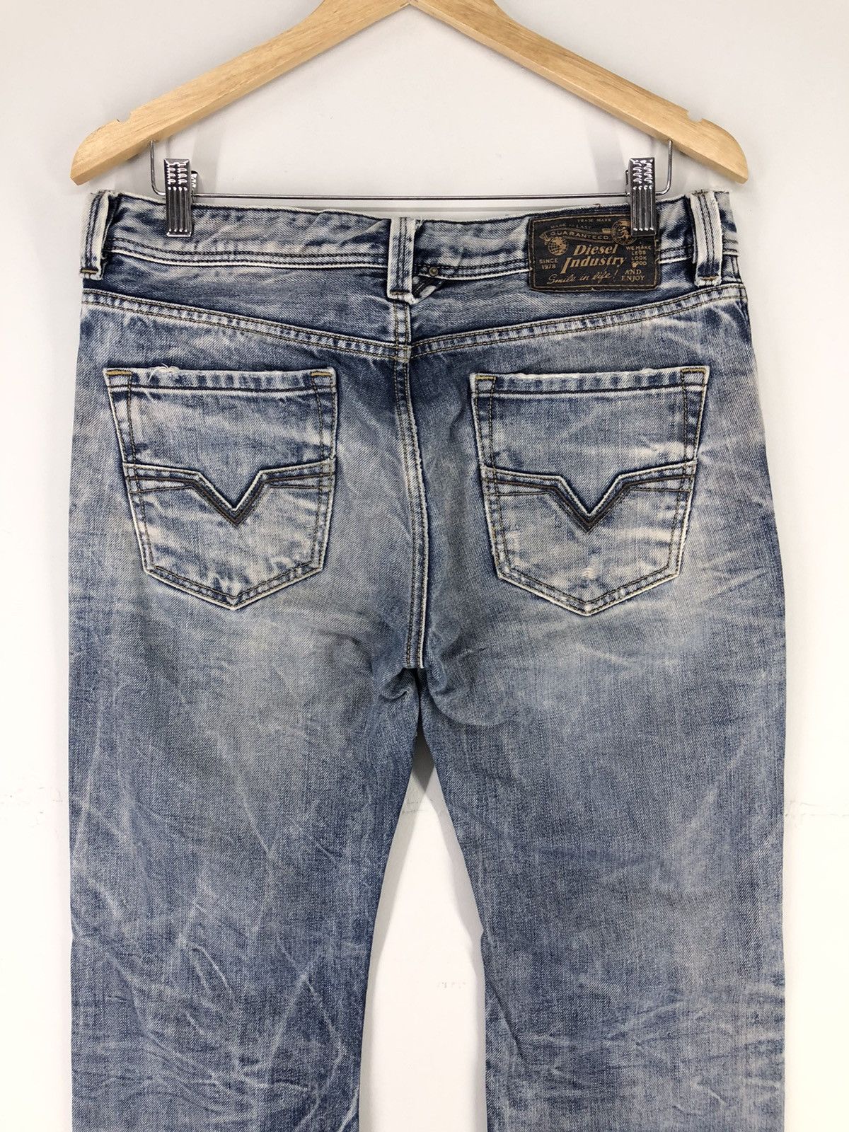 Diesel Vintage Diesel Larkee Distressed Stone Wash Jeans Size US 32 / EU 48 - 13 Thumbnail