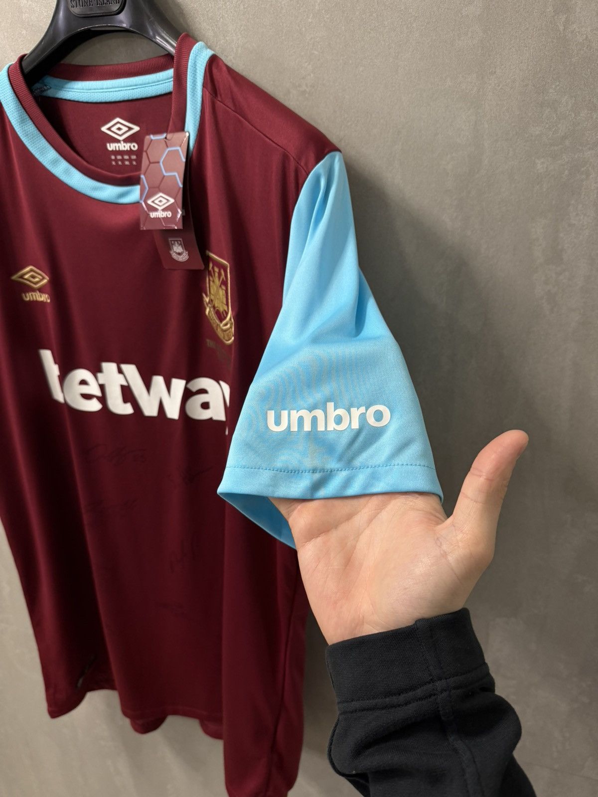 Umbro WEST HAM UNITED 2015 2016 HOME SHIRT SOCCER JERSEY UMBRO Size US XL / EU 56 / 4 - 6 Thumbnail