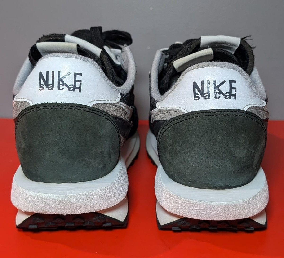 Nike Size 11.5 - Nike Sacai x LDWaffle Black Size US 11.5 / EU 44-45 - 5 Thumbnail