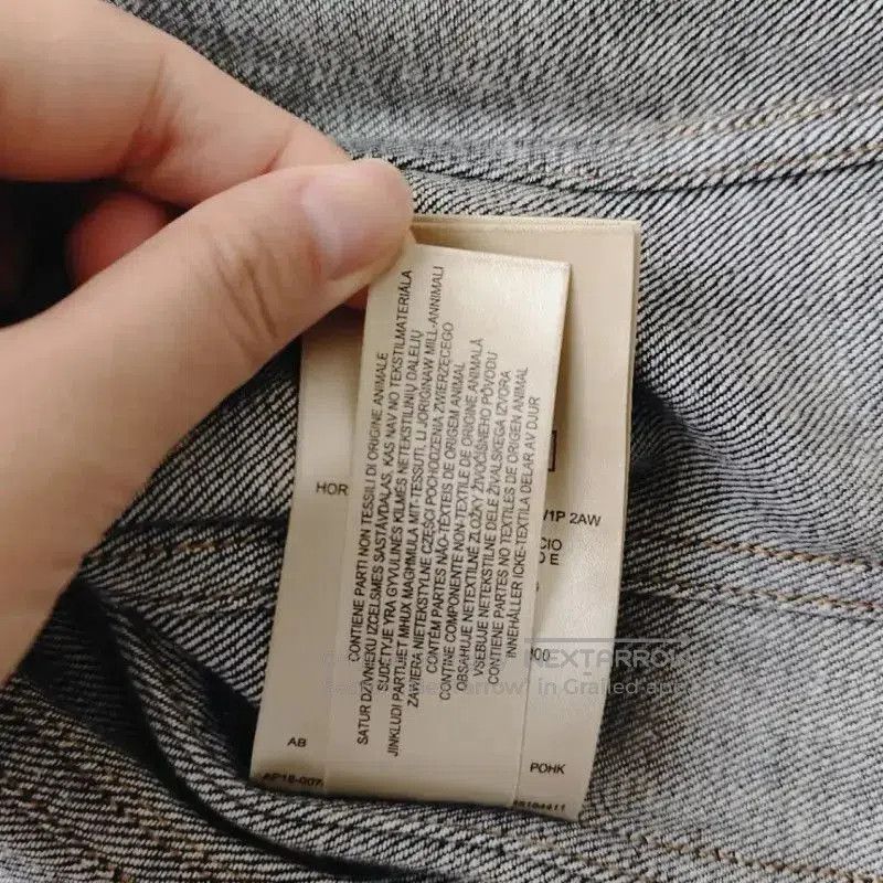Burberry Burberry Dark Blue Denim Jacket for Women. Size S / US 4 / IT 40 - 8 Thumbnail