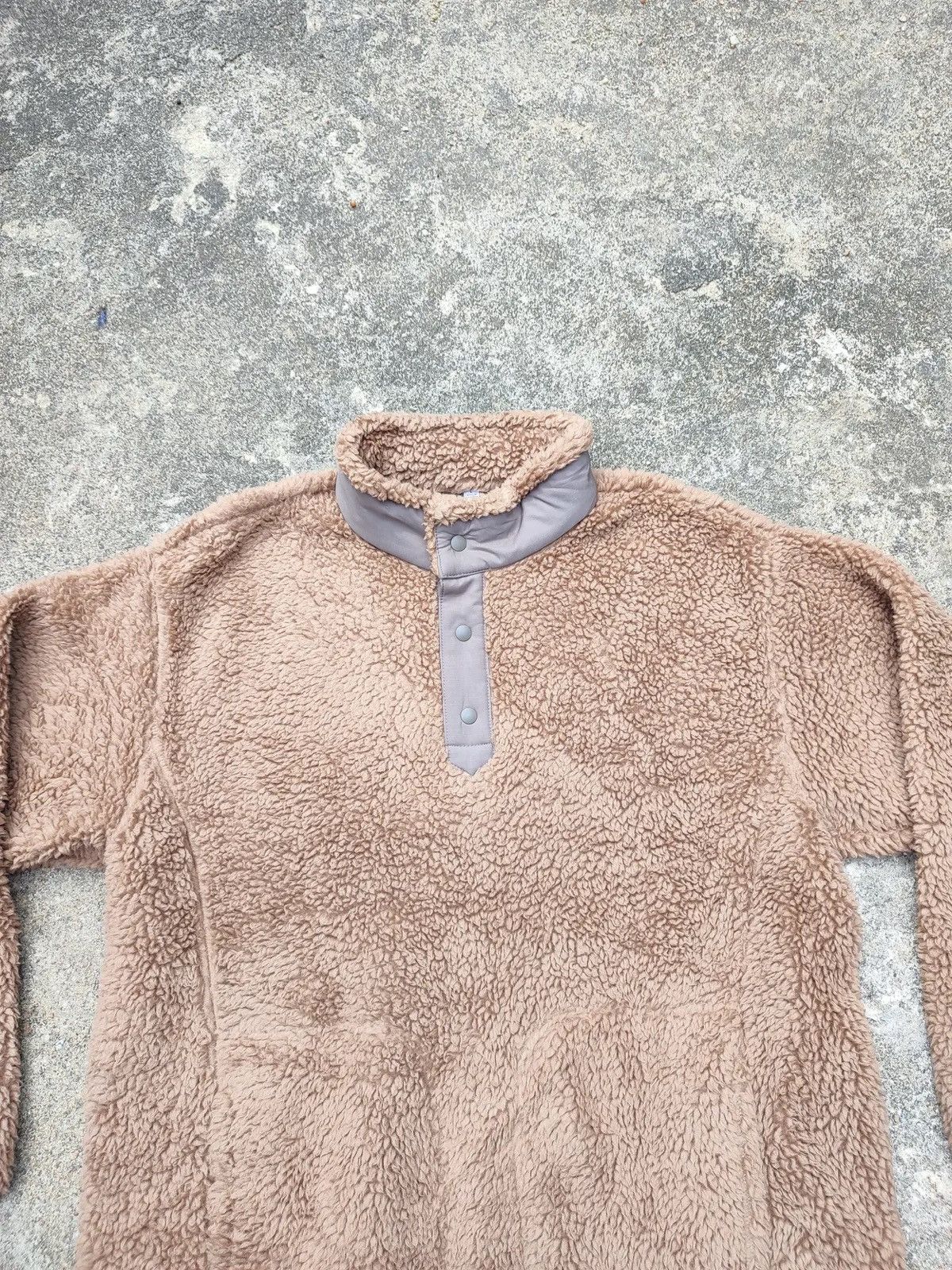 Uniqlo × White Mountaineering UNIQLO x White Mountaineering Brown Sherpa Fleece Pullover Size US L / EU 52-54 / 3 - 2 Thumbnail