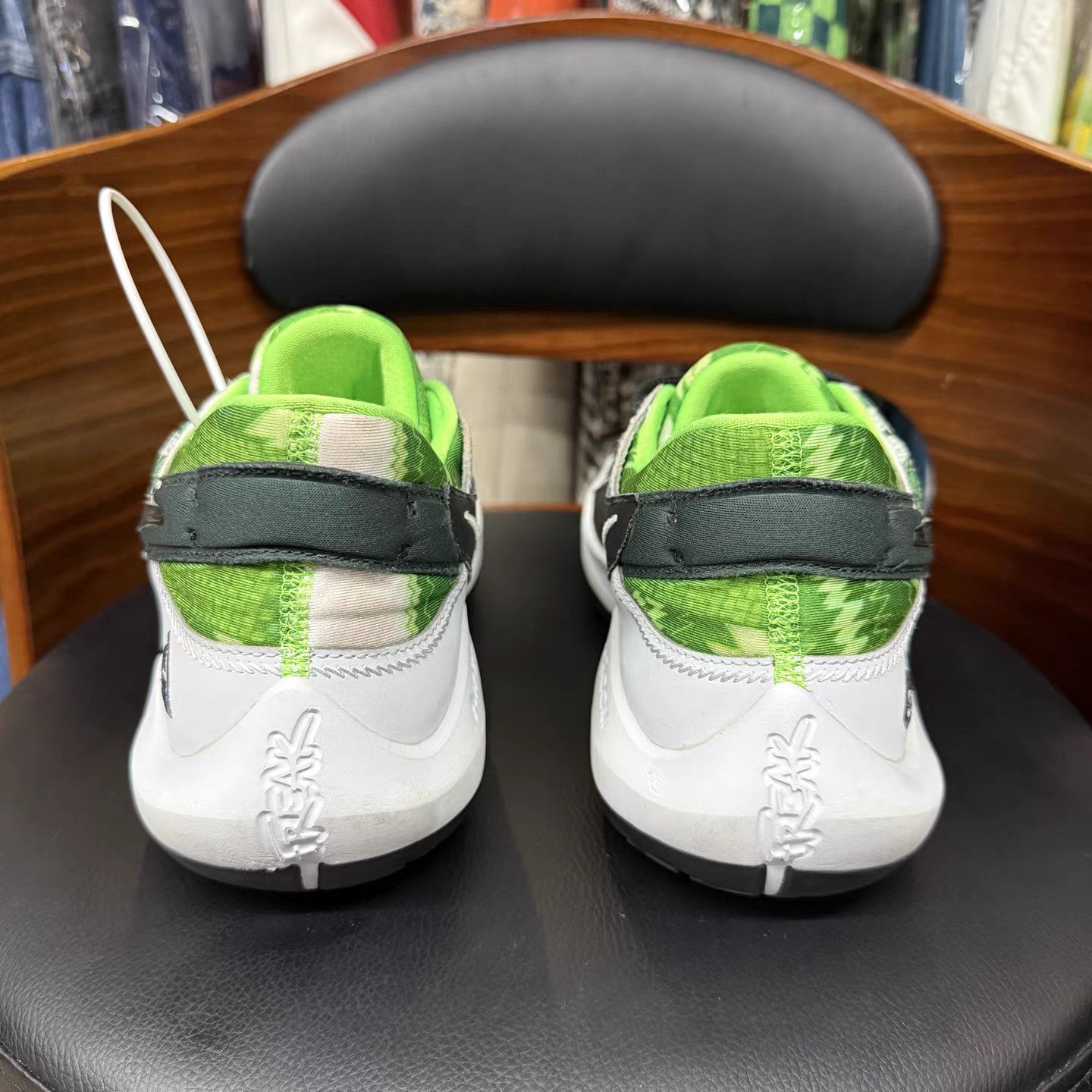 Nike Nike Freak 2 White & Green K15 Size US 10 / EU 43 - 3 Thumbnail