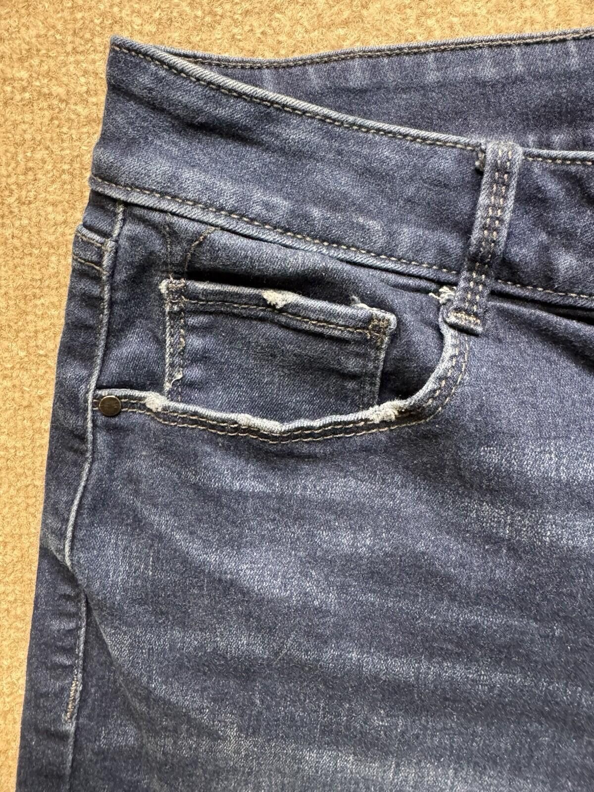 Apt. 9 Women’s Denim Jean Shorts APT 9 Modern Design Pockets (749) Size 32" / US 10 / IT 46 - 4 Thumbnail