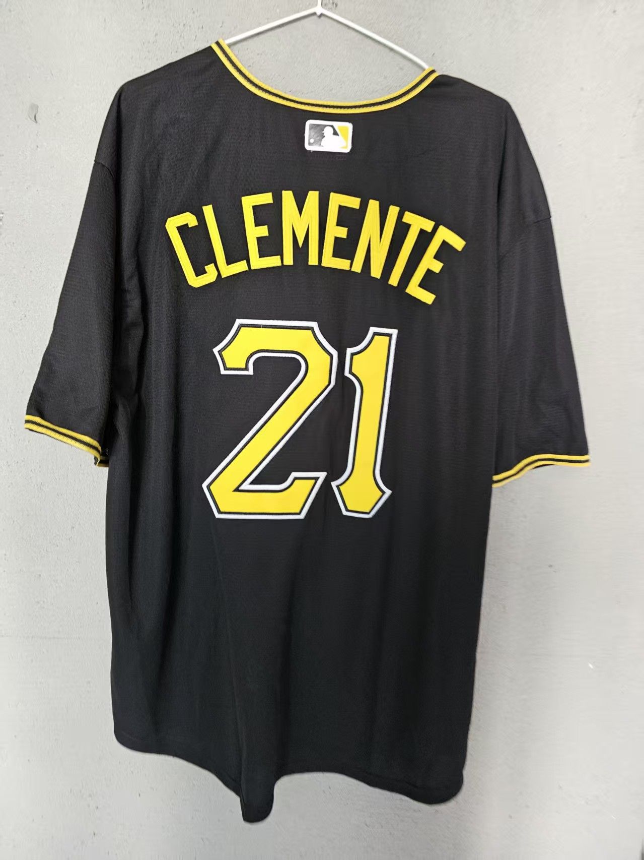 MLB Pittsburgh Pirates 21 Clemente Jersey Size US M / EU 48-50 / 2 - 1 Thumbnail