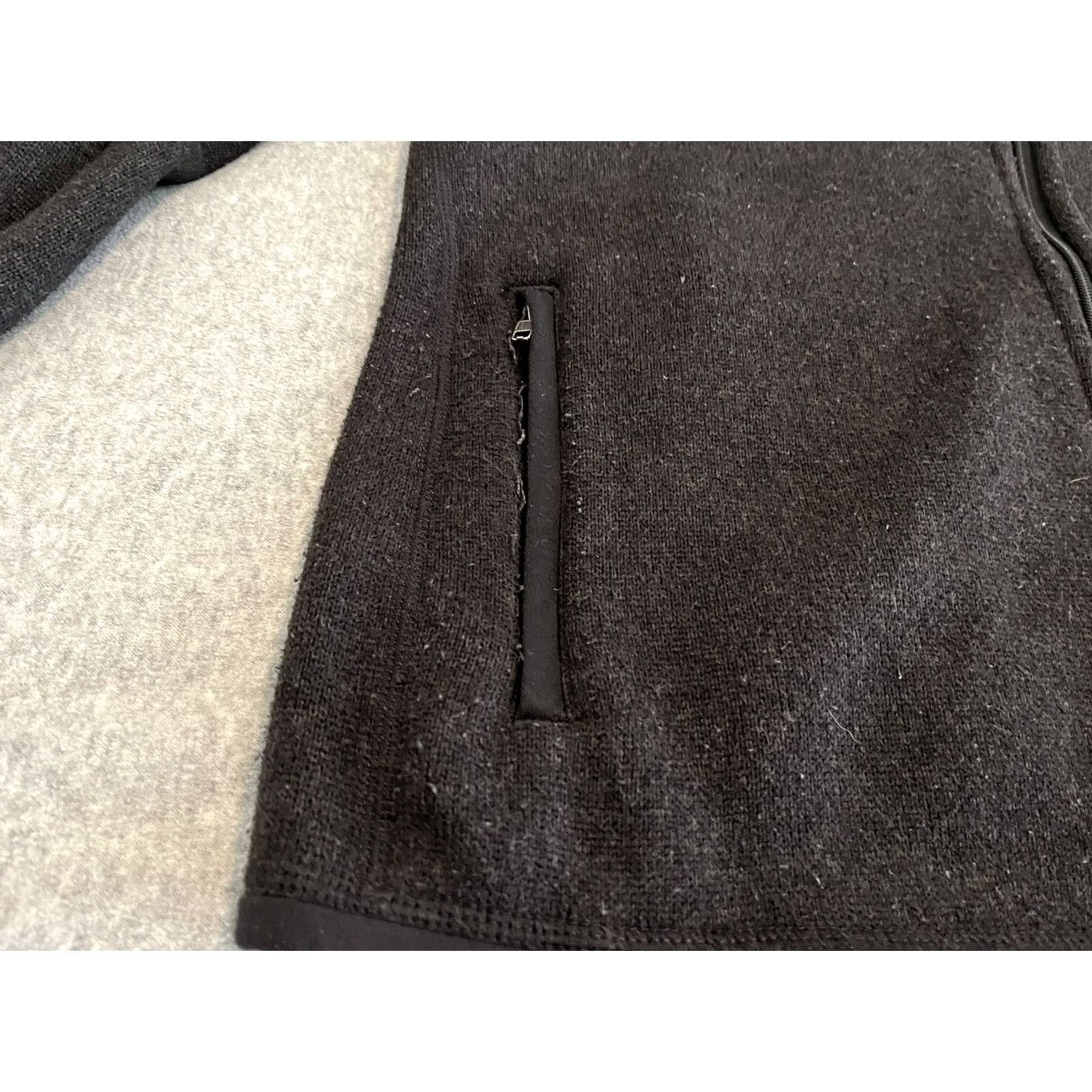 Patagonia Patagonia Dark Gray Full Zip Jacket Fleece Large Women Jacket Gray Full Zip Patagonia Dark Gray Women L Size Size L / US 10 / IT 46 - 4 Thumbnail