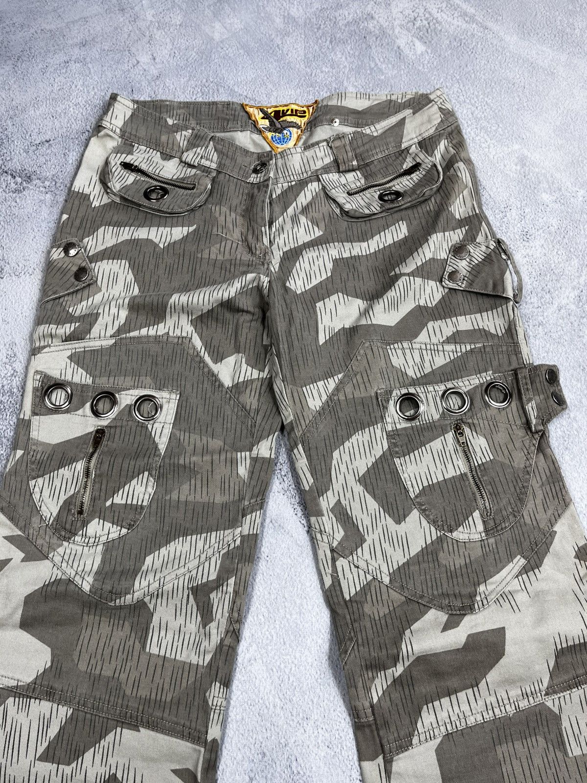 Other Vintage Y2K camo bondage multi pockets low rise pans 31 Size 31" - 3 Thumbnail