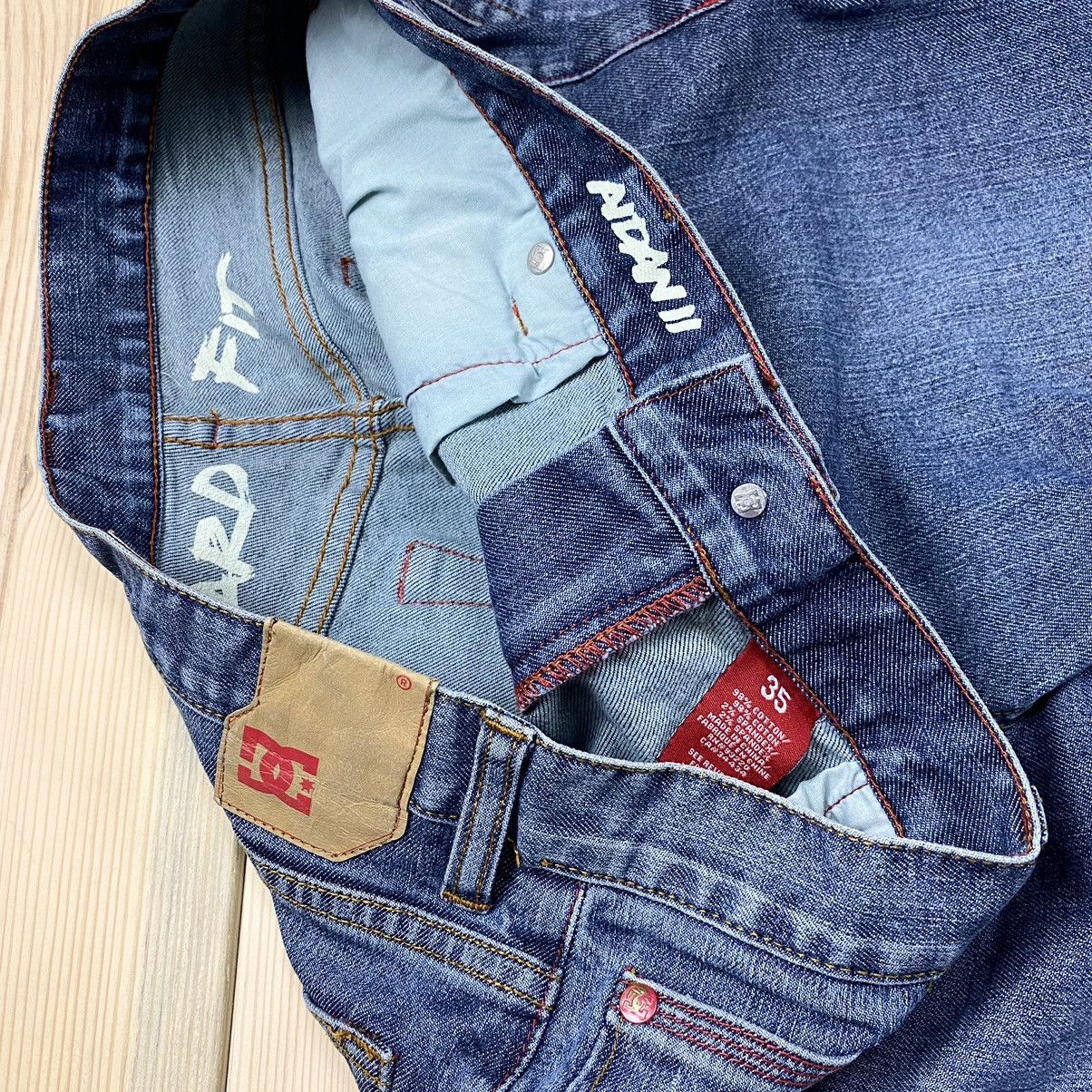 DC DC Aidan II Denim Jeans Big Logo printed on Back Size US 35 - 4 Thumbnail