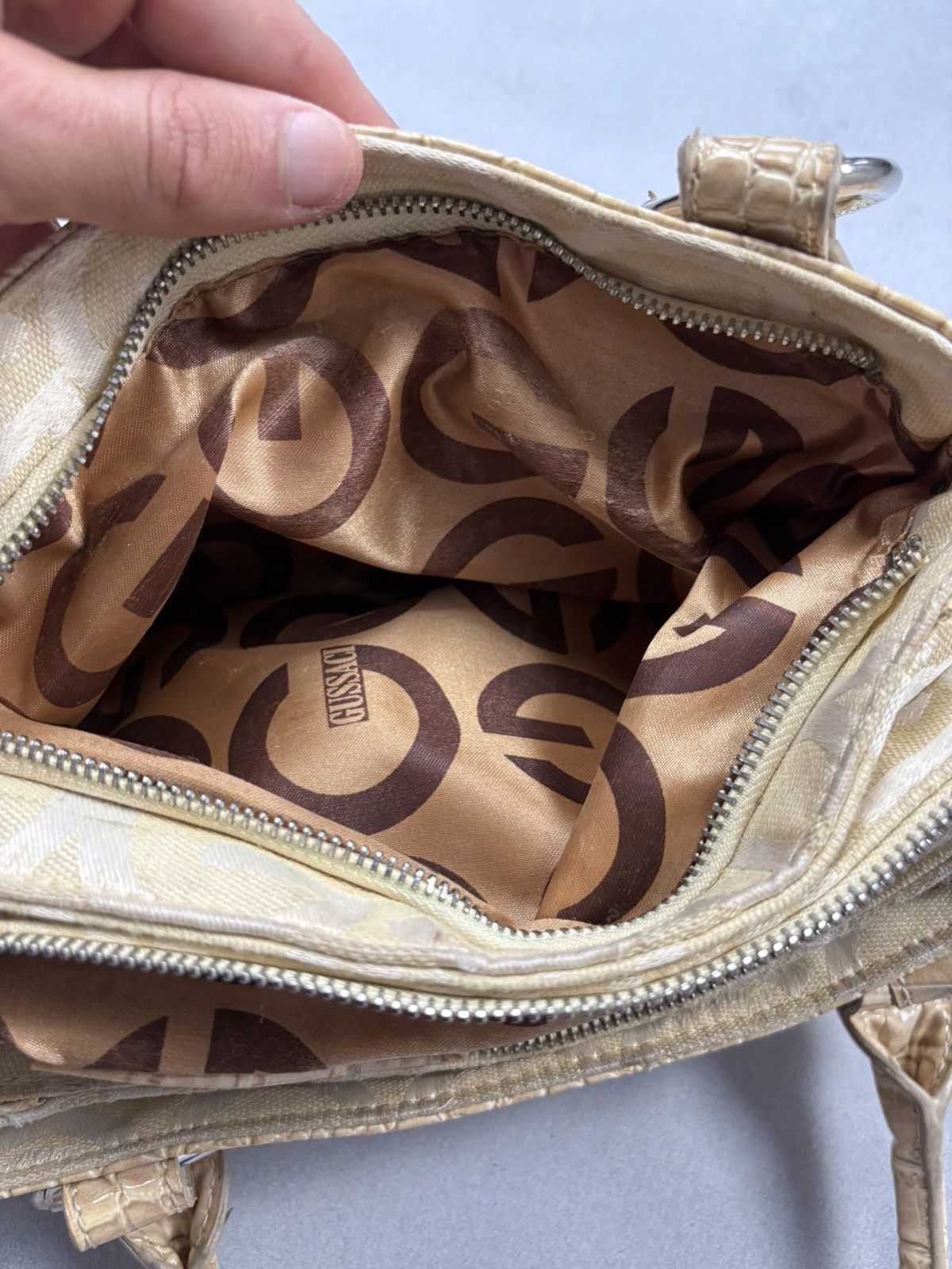 Designer Y2K Gussaci Rare Monogram Logo Faux Croc Handle Bag 2000s Size ONE SIZE - 14 Thumbnail