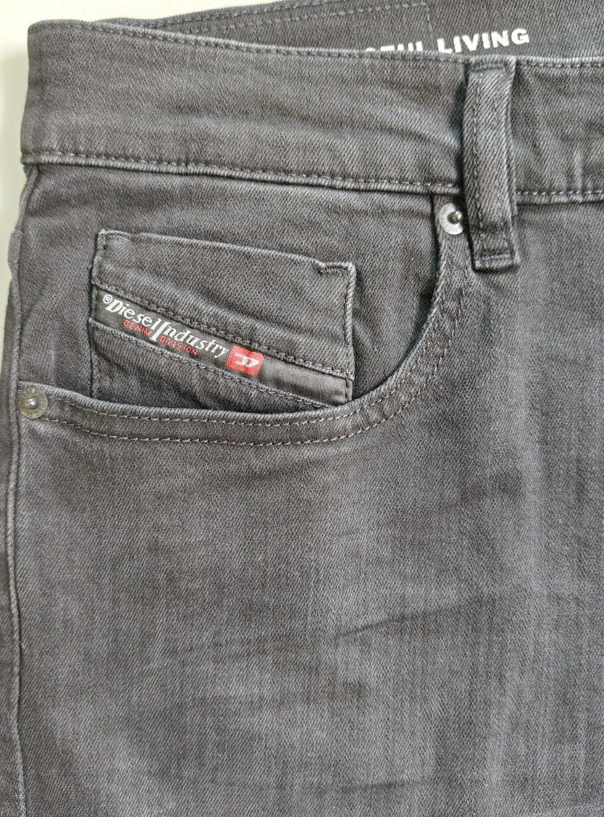 Diesel Diesel 2019 D-STRUKT L.34 MENS JEANS T/9681 Size US 31 - 4 Thumbnail