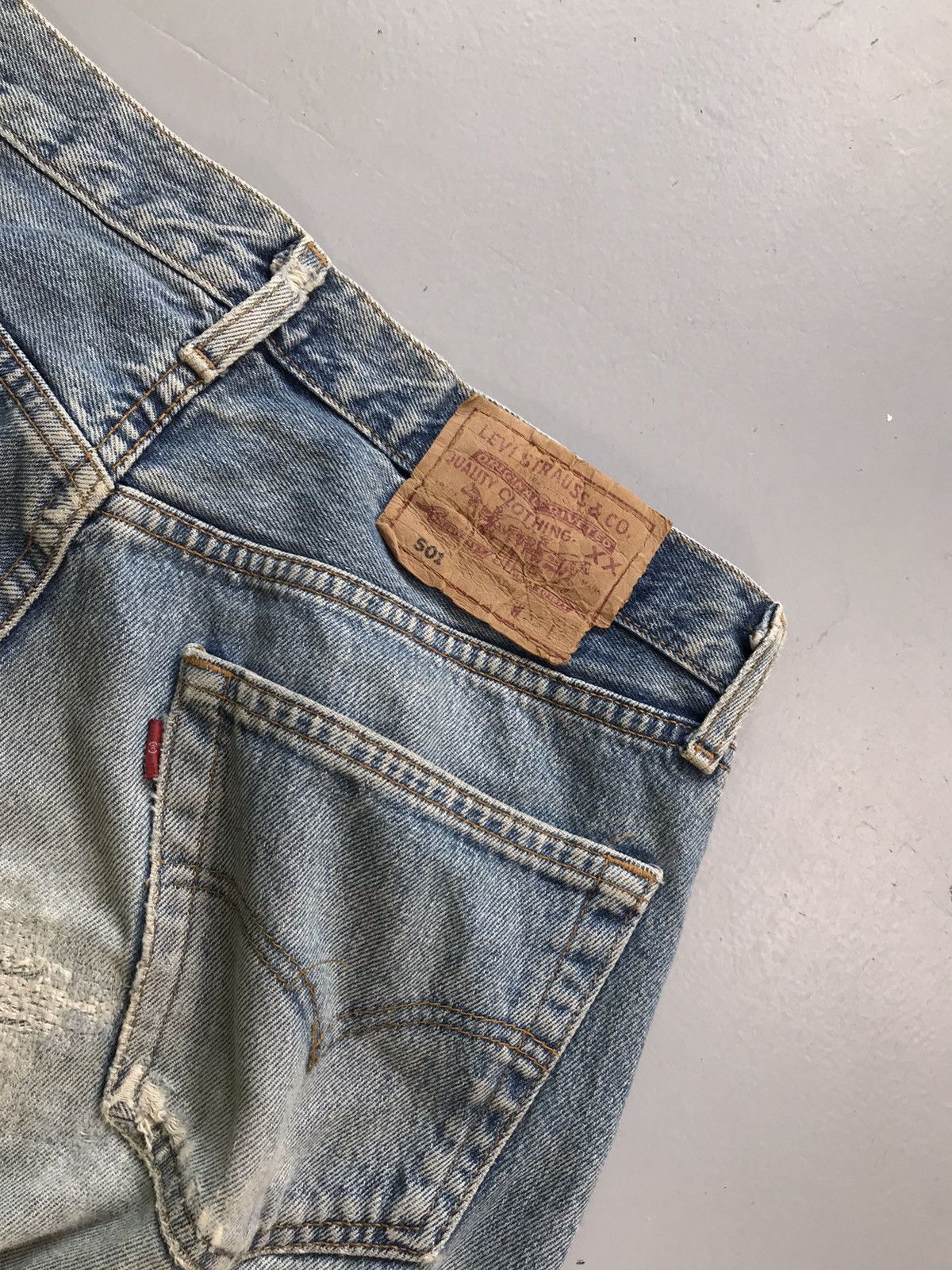Levi's Vintage Levi’s 501 distressed denim Size US 32 / EU 48 - 15 Thumbnail