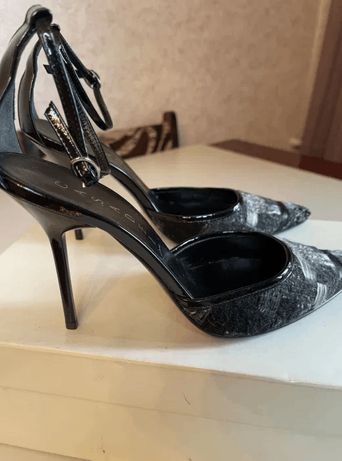 Casadei Casadei sandals US sz 6.5 NEW Size US 6.5 / IT 36.5 - 2 Thumbnail