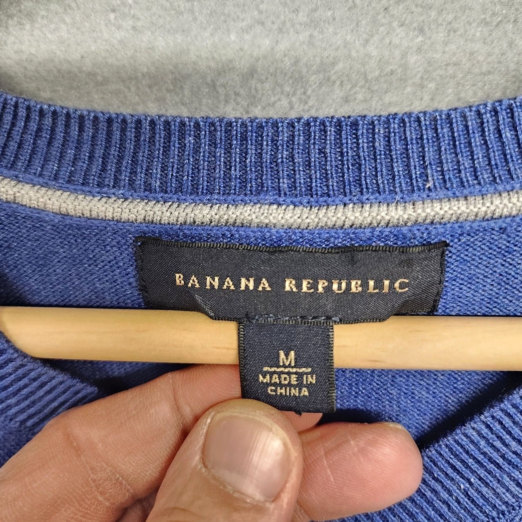 Banana Republic VINTAGE Banana Republic Sweater Mens M Blue Silk Cashmere Blend Lightweight Preppy Pullover V-Neck Long Sleeve Fall Winter Mens Size US M / EU 48-50 / 2 - 3 Thumbnail