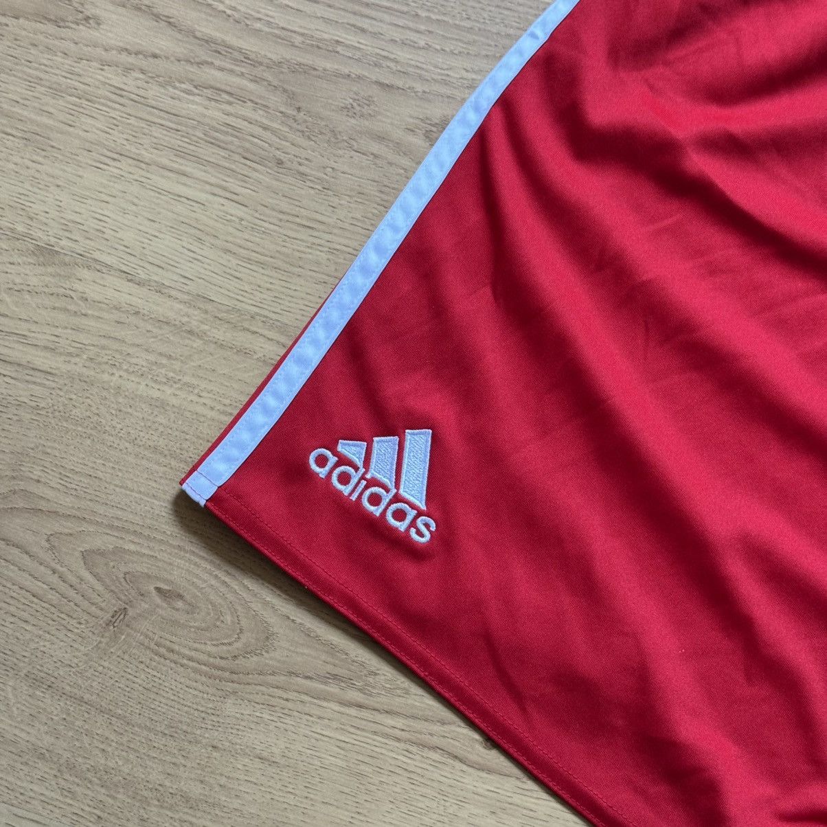 Adidas Liverpool Adidas Shorts Home 2008 Size US 33 - 7 Thumbnail