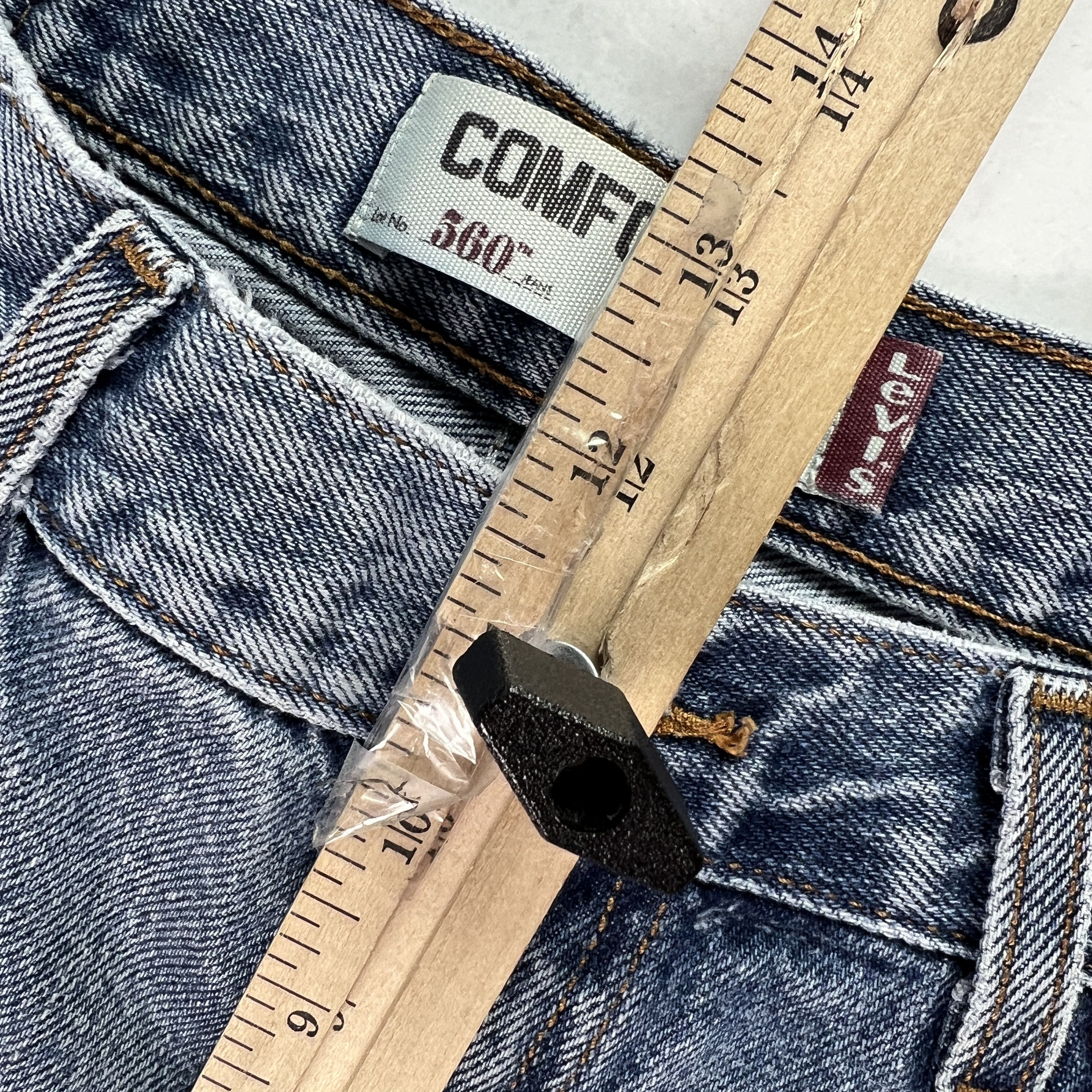 Levi's Y2K Levi's Jeans 560 Comfort Loose Fit Tapered Blue Denim Size US 33 - 24 Thumbnail