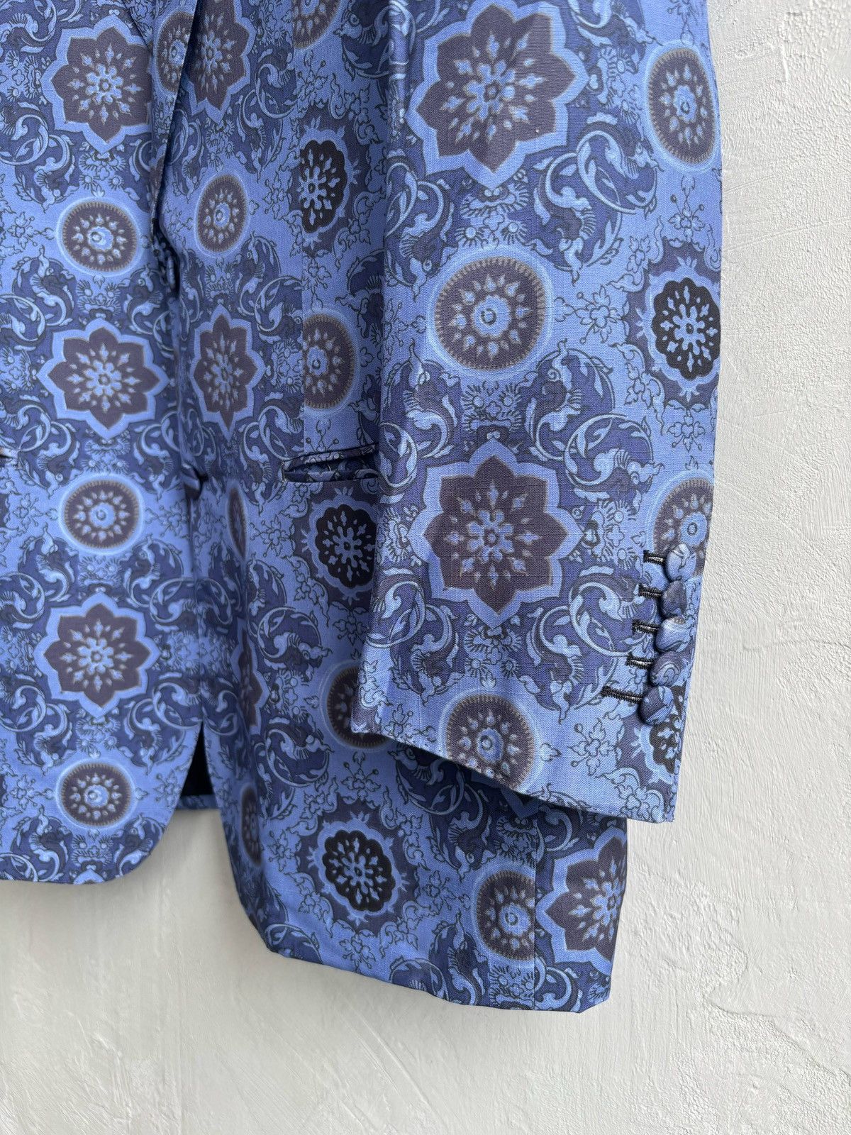 Tom Ford Tom Ford Medallion Jacquard Blazer Size US L / EU 52-54 / 3 - 2 Thumbnail