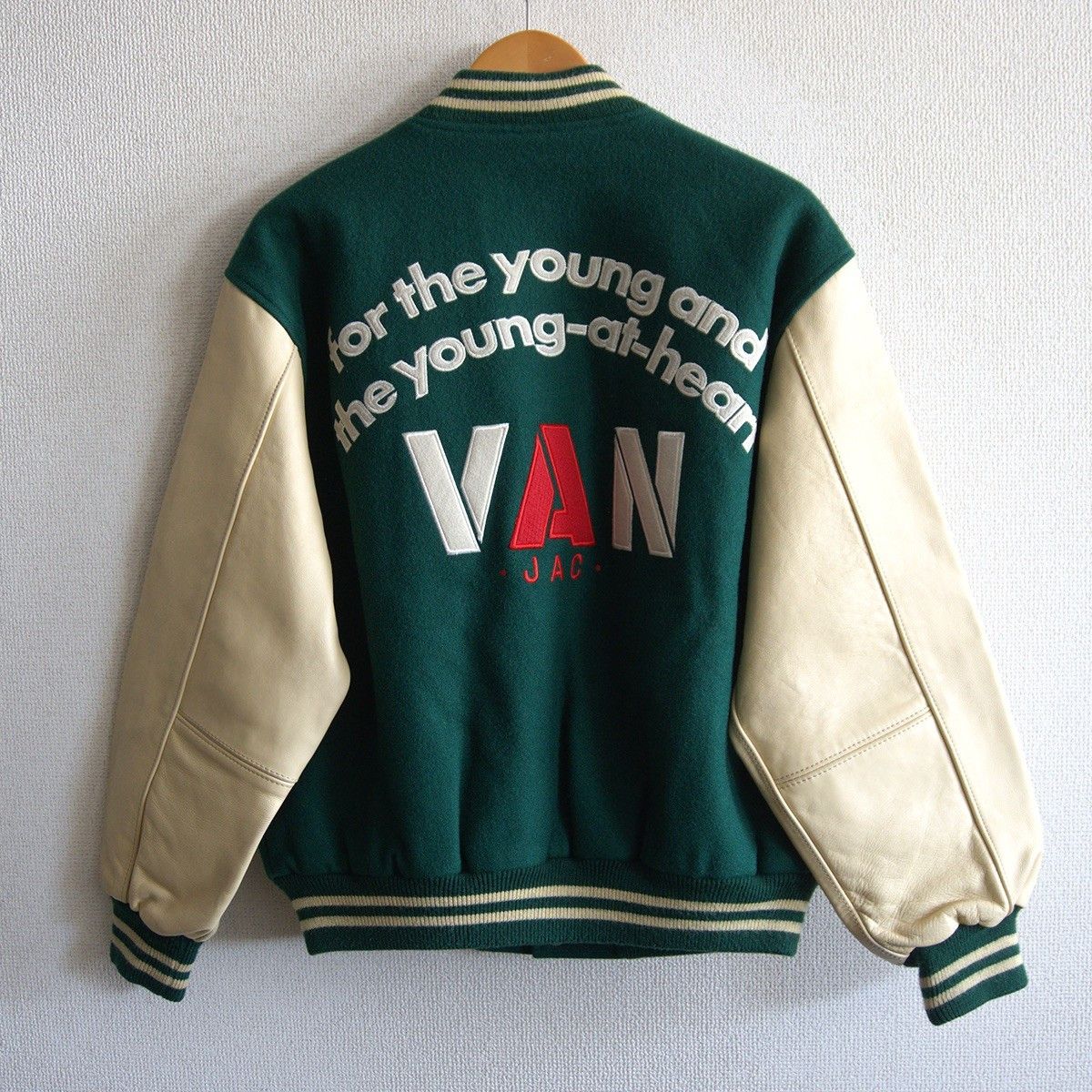 Vintage VAN JAC Leather-sleeved varsity jacket Size L Size US L / EU 52-54 / 3 - 1 Thumbnail