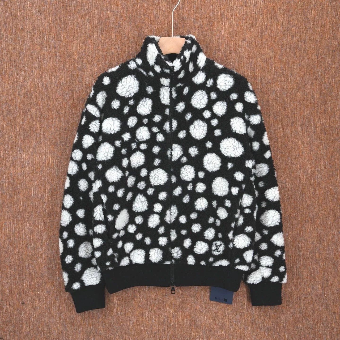 Louis Vuitton Louis Vuitton Yayoi Kusama Teddy Coat Size XS / US 0-2 / IT 36-38 - 1 Thumbnail