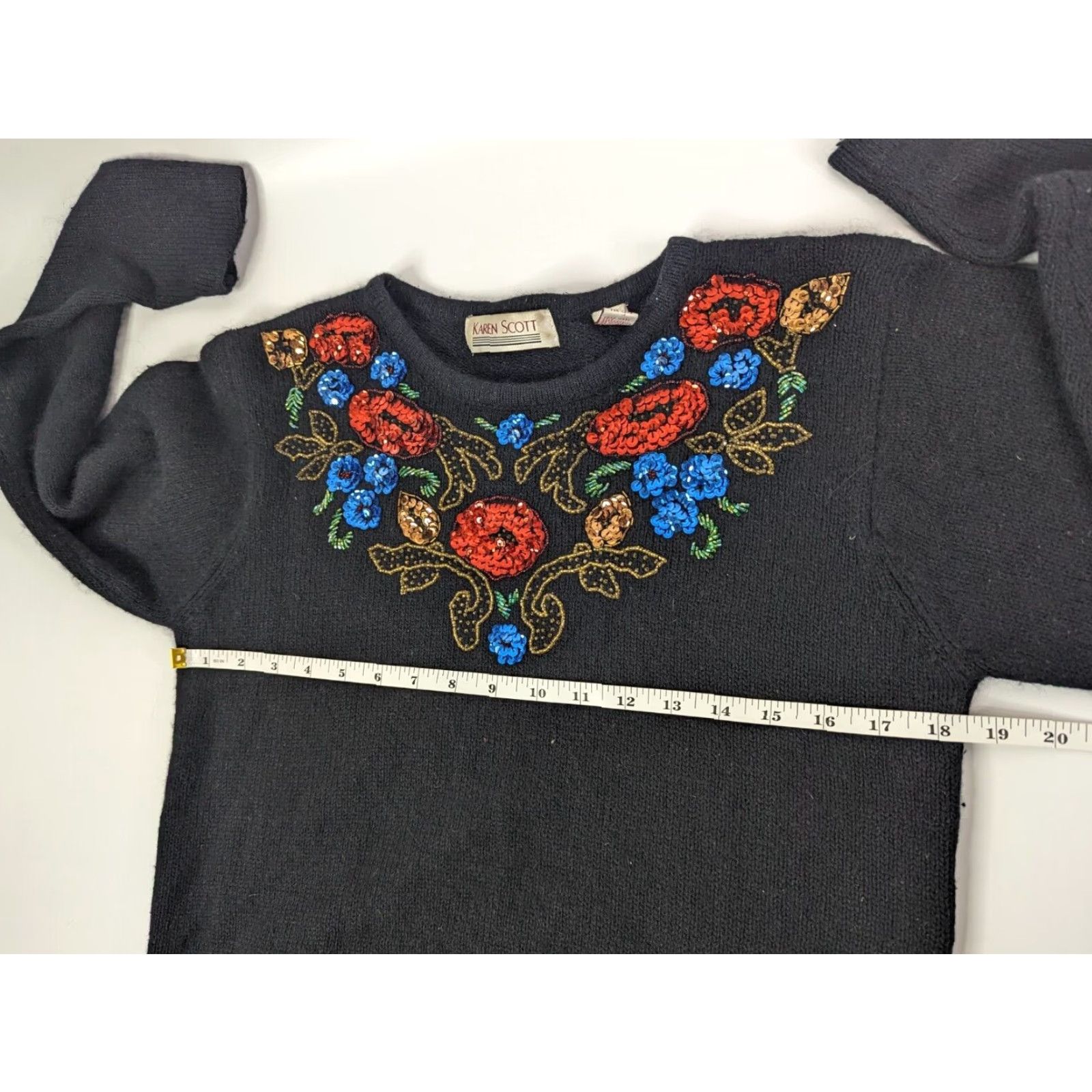 Vintage VINTAGE Karen Scott II Beaded Sequin Floral Sweater Silk Angora Blend Sz Medium Size M / US 6-8 / IT 42-44 - 6 Thumbnail