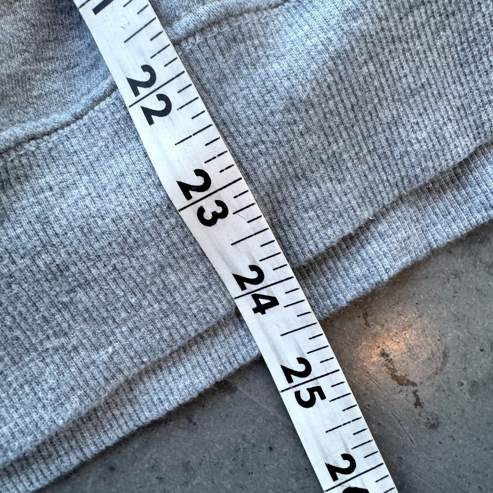 Vintage VINTAGE Taylor Swift Eras Tour Grey Signature Crewneck Sweatshirt Women's XL Size XL / US 12-14 / IT 48-50 - 6 Thumbnail