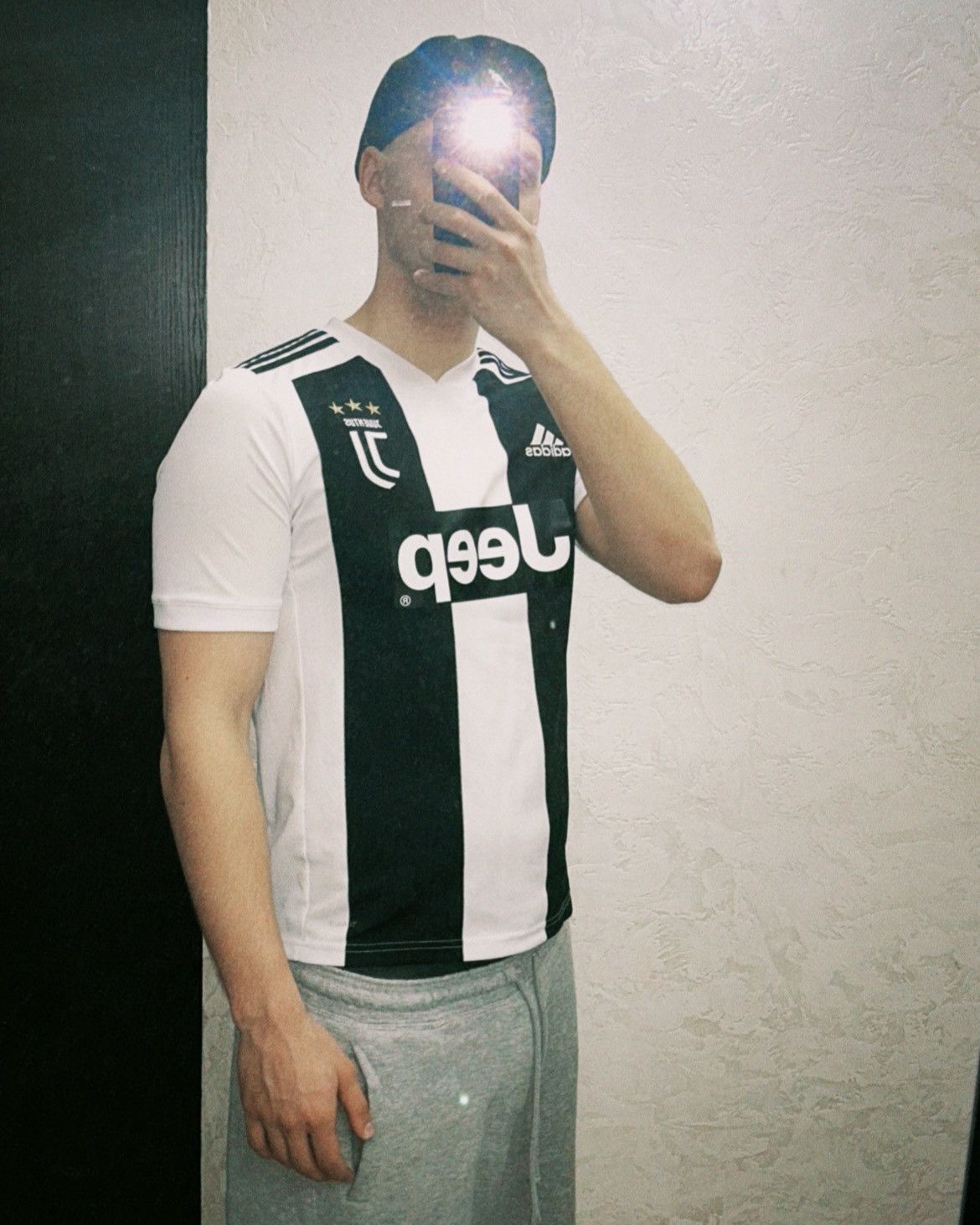 Adidas Adidas Juventus 2018/19 Home Soccer Jersey Black/White Size US S / EU 44-46 / 1 - 5 Thumbnail